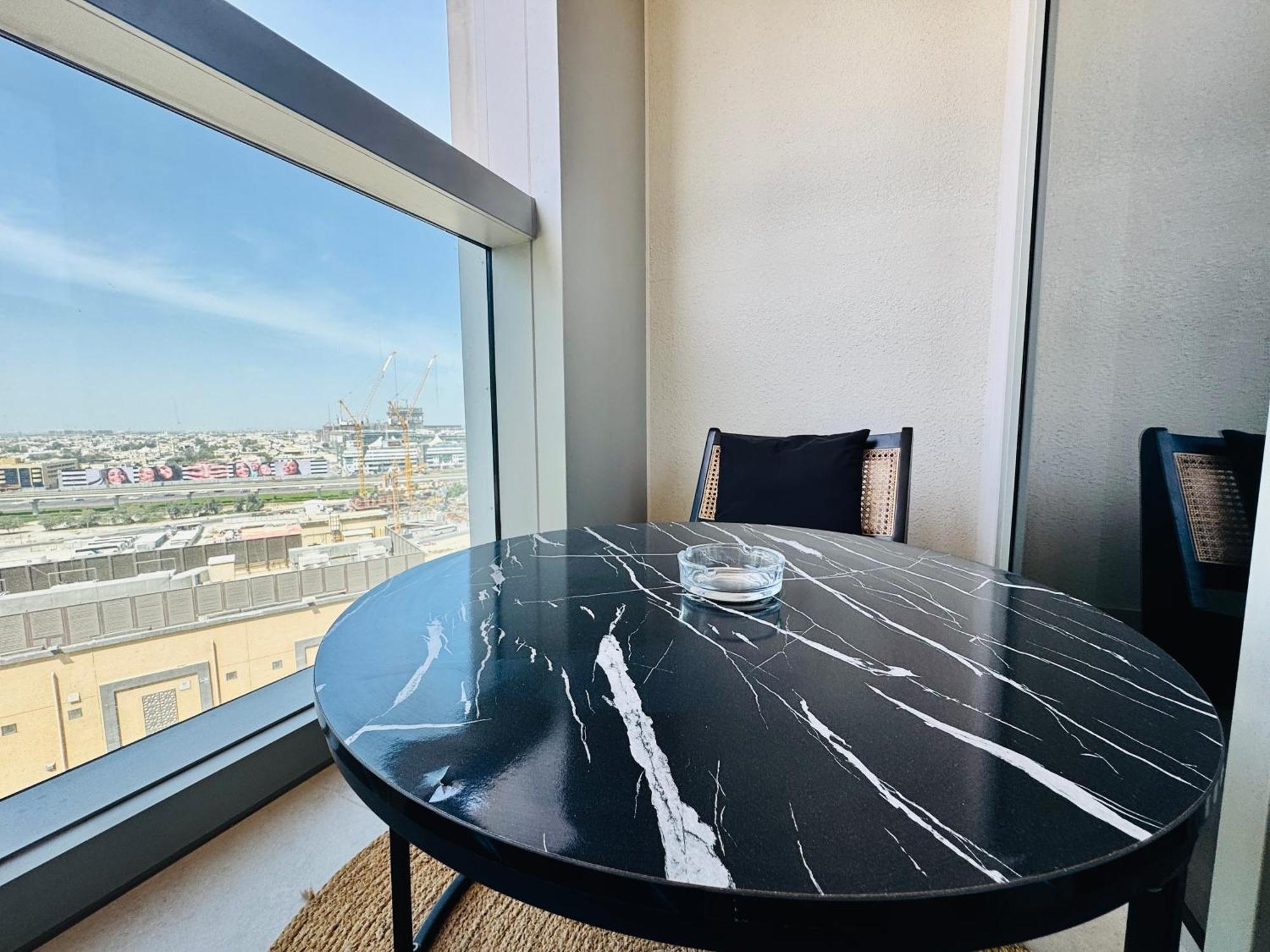Venduras Homes - Tower, Downtown Dubai, Burj Views * Dubai