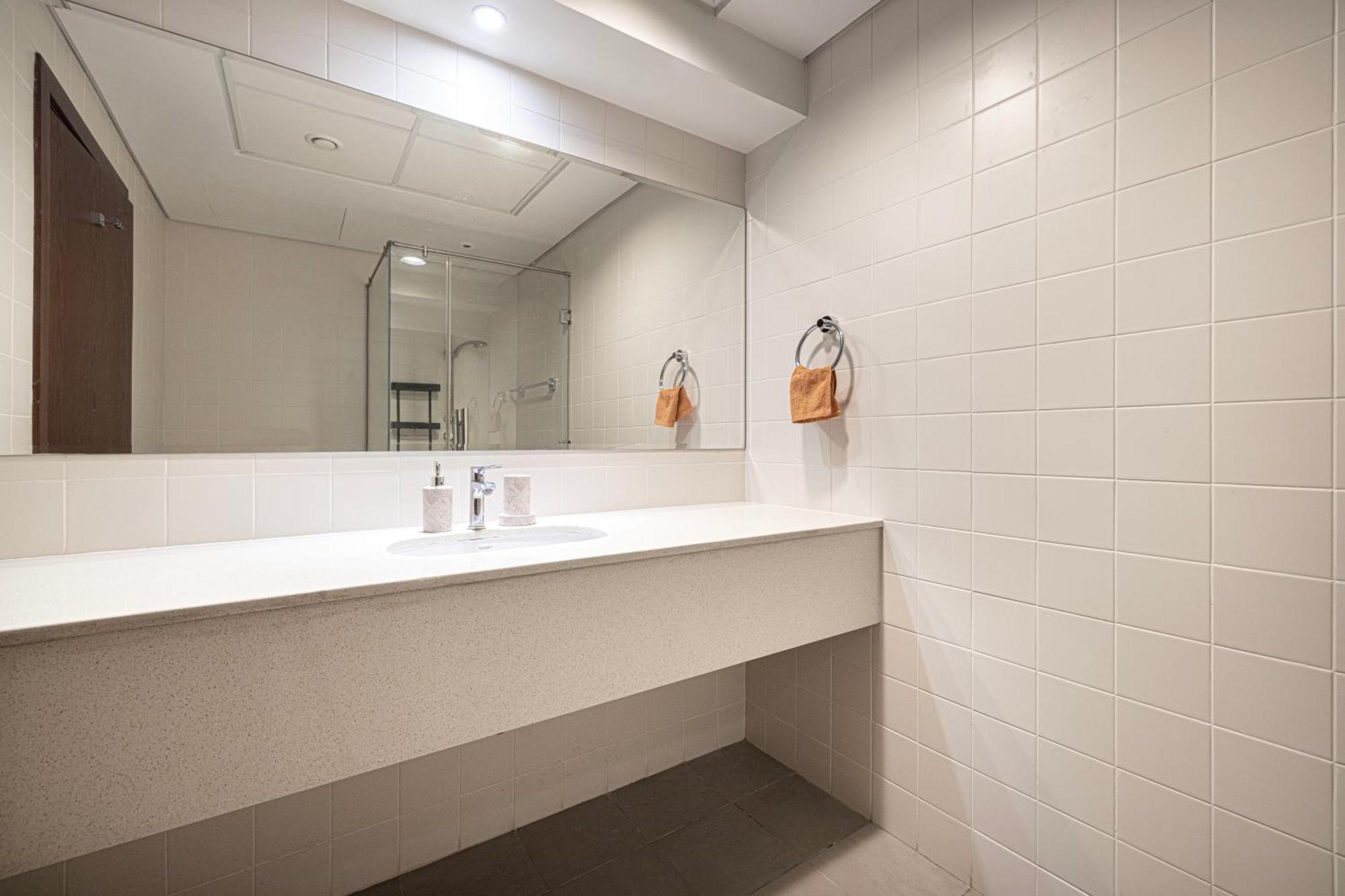 Koyo In The Heart Of Jbr - 3bdr Apartamento