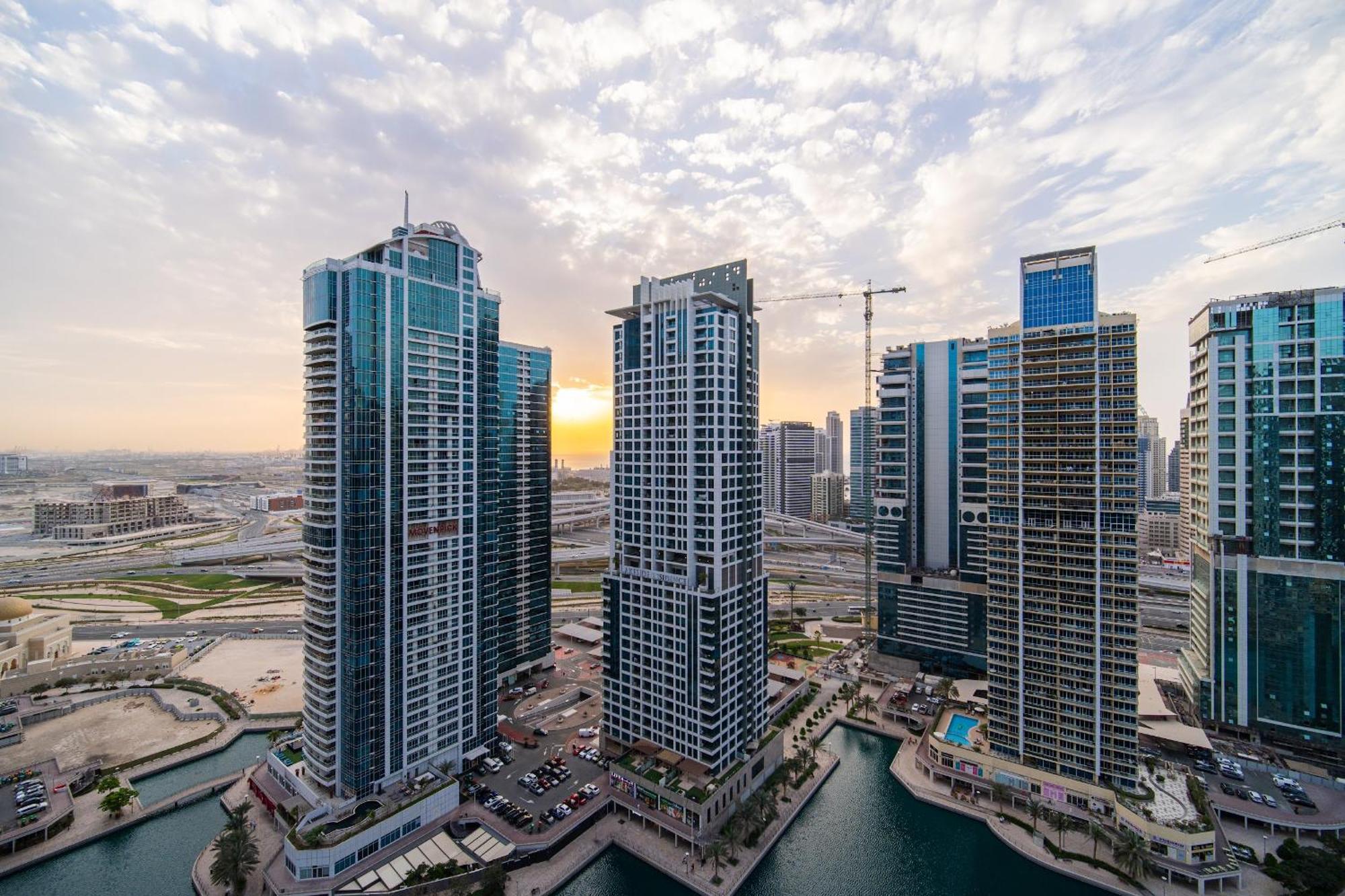View 1br In Jlt - Walk To Metro & Free Baby Gear * Dubaï