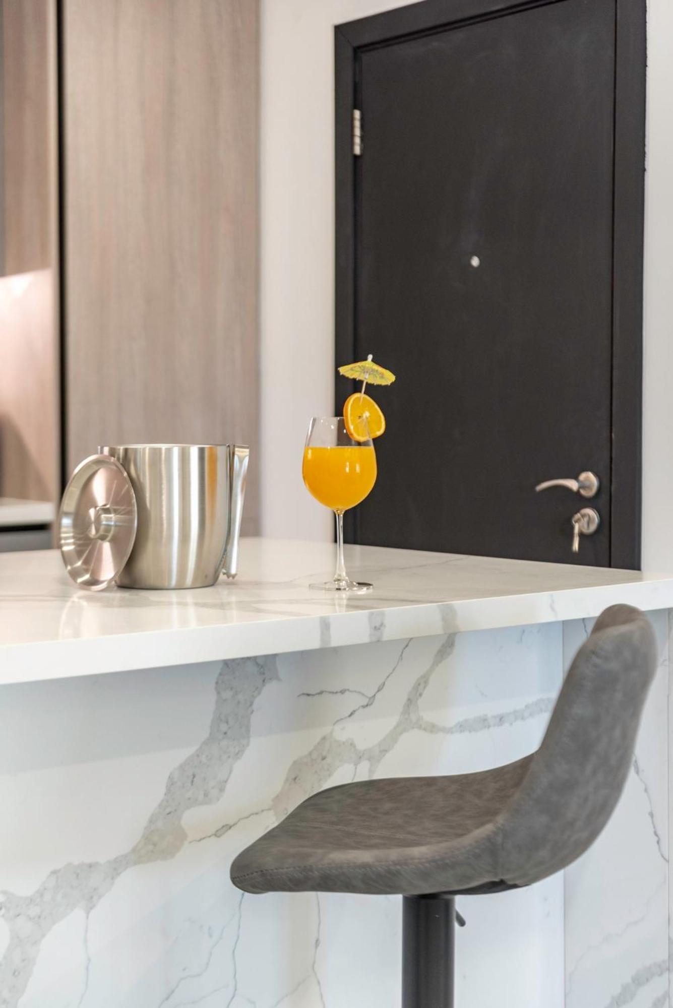 Luxurious Brand New 2br In Rimal 1 I Steps To The Jbr I Gyl Homes Apartment