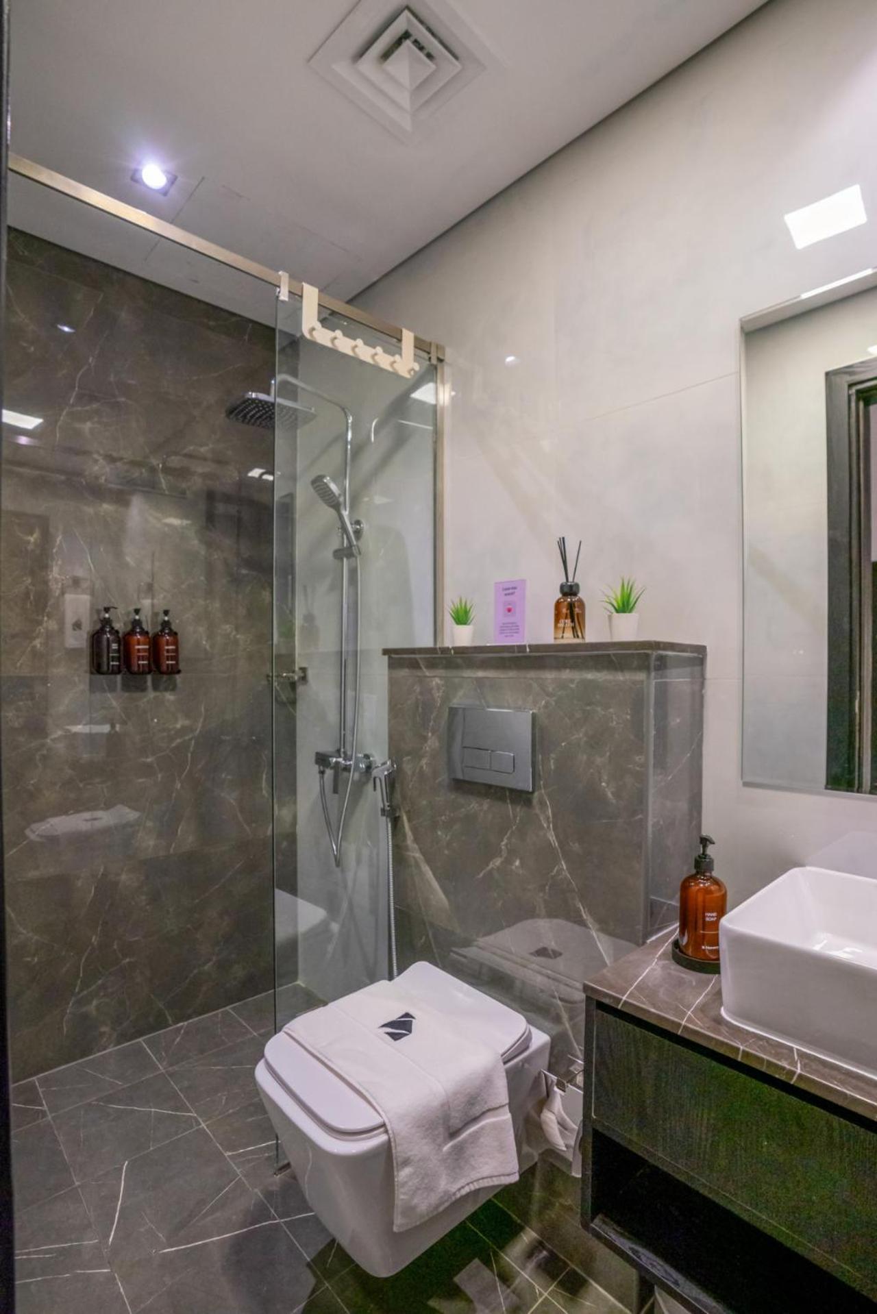 New Family-friendly 2br With Gym And Pool And Sauna *