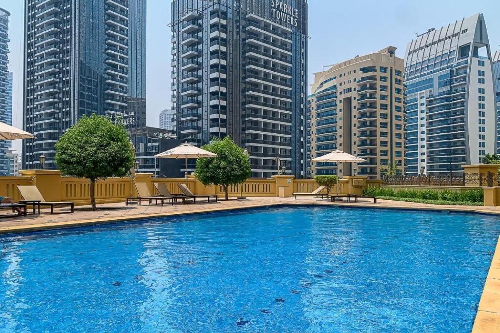 Stayforless Travellers At Beachside Jbr Location * Dubai