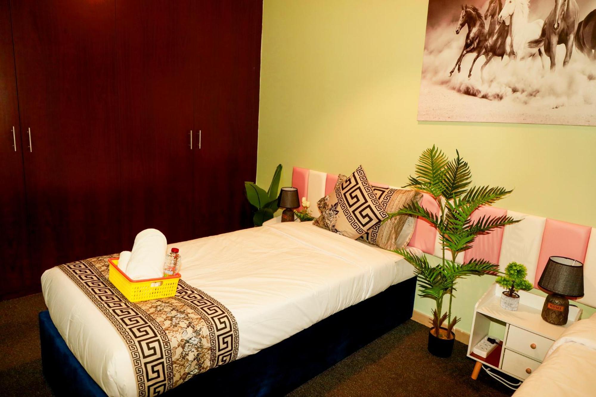 Stayforless Travellers At Beachside Jbr Location