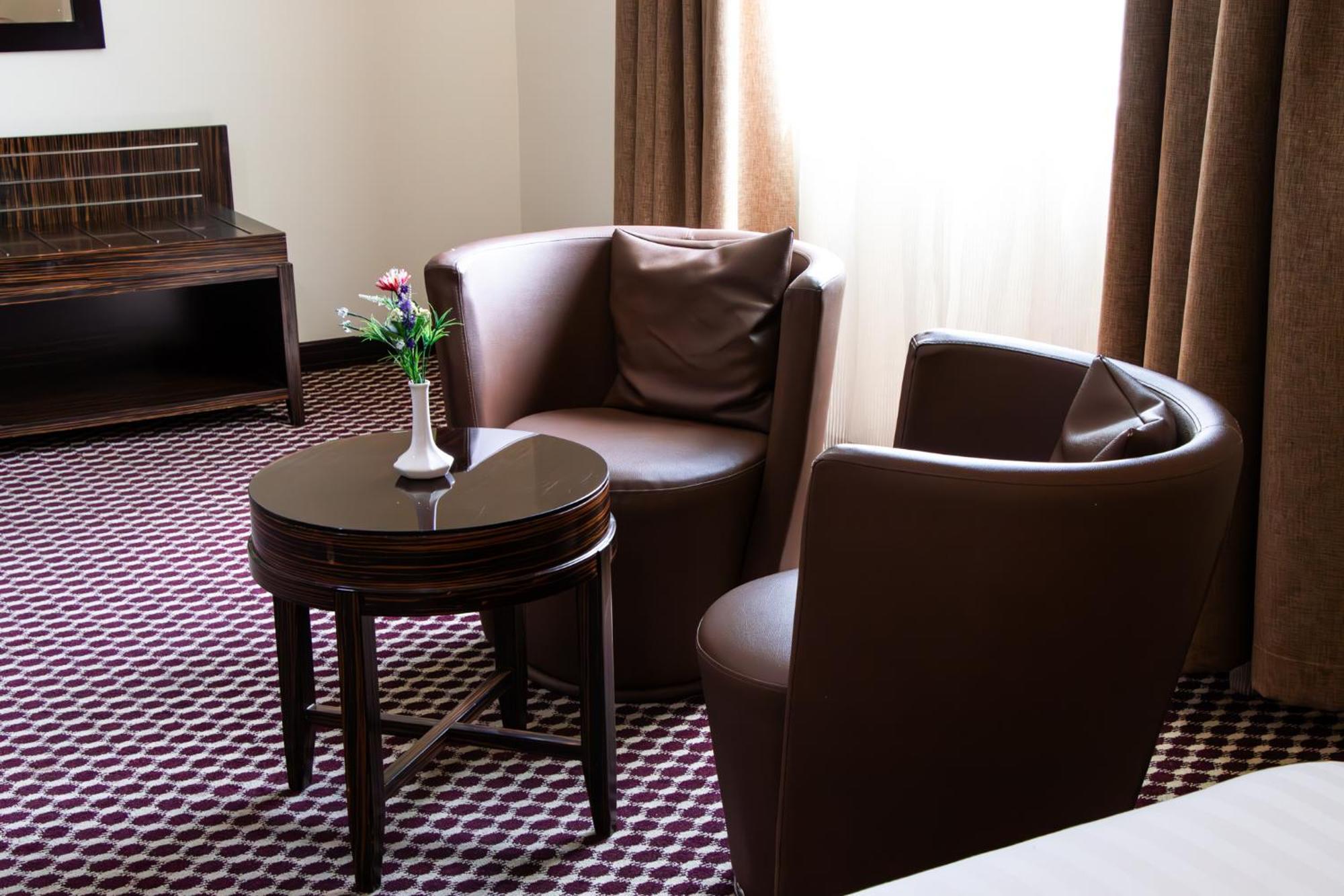 Fortune Karama Hotell