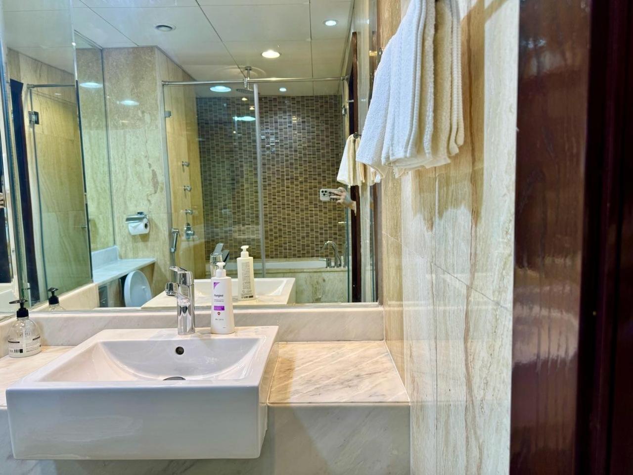 Apartamento 3br Penthouse - 5 Mins From Mall Dubai