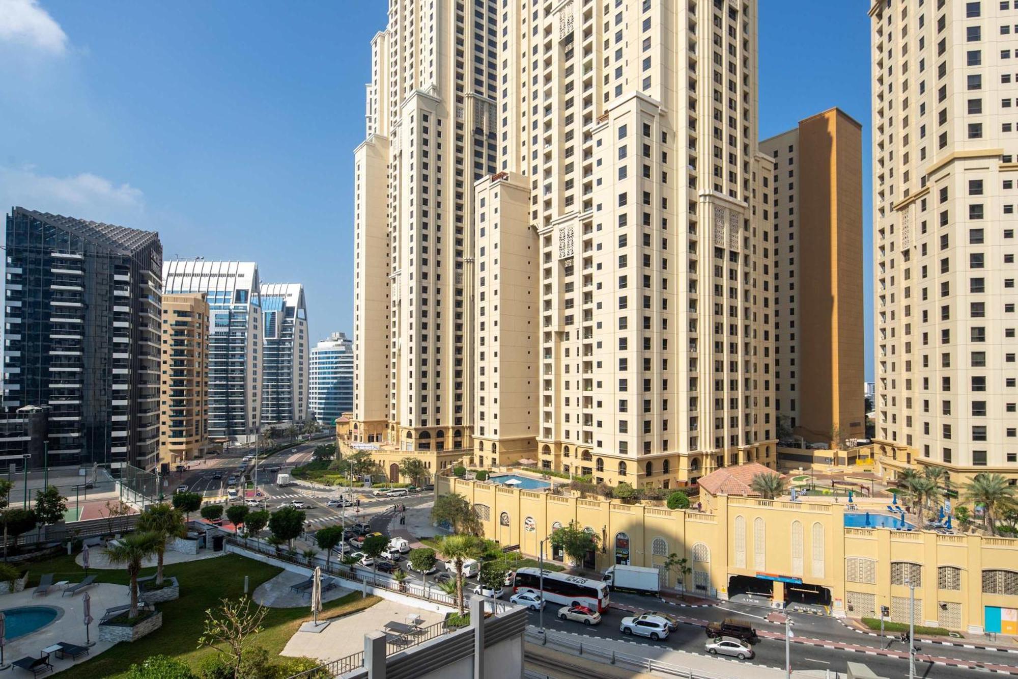 Frank Porter - The Point Tower * Dubaï