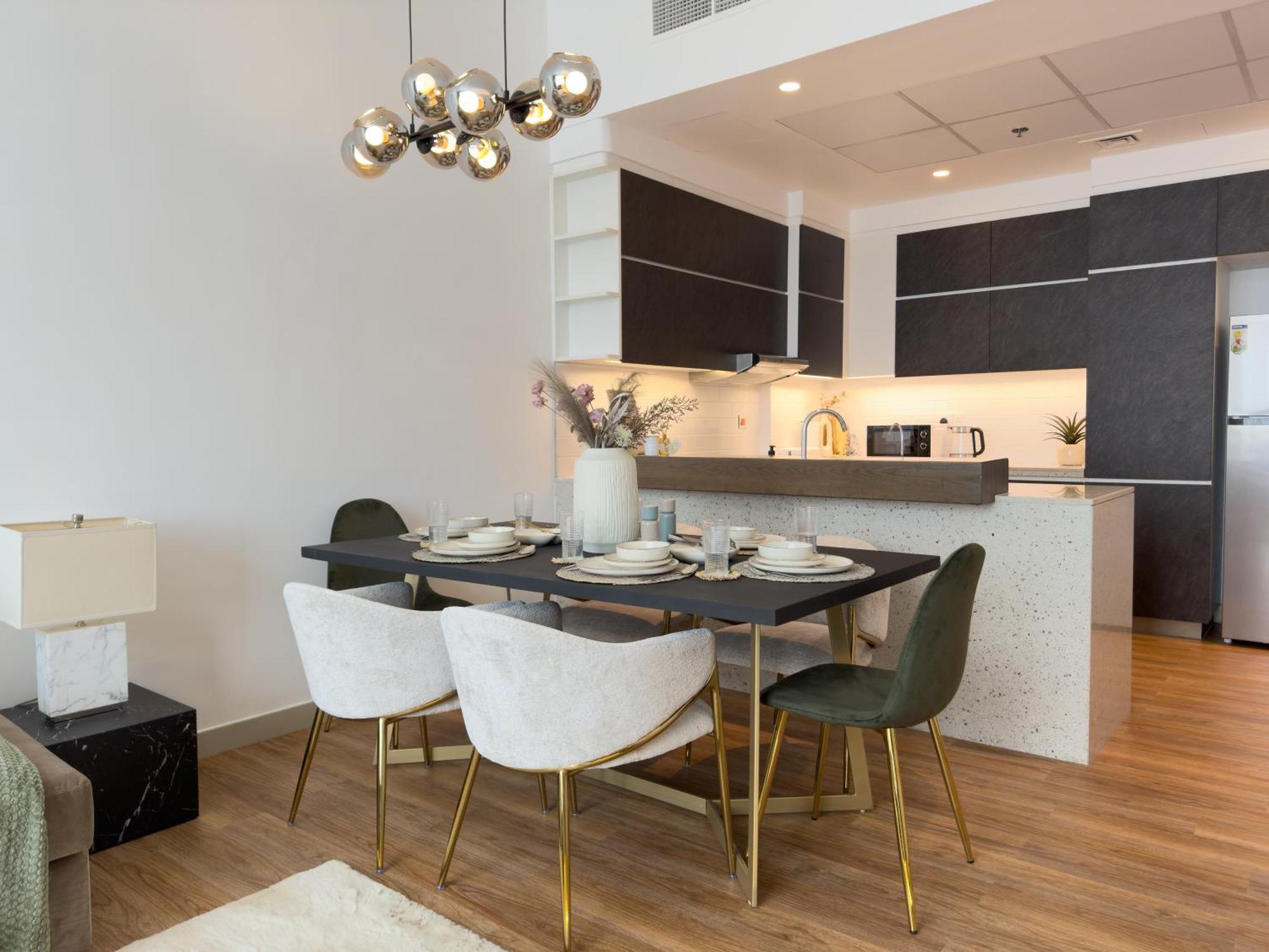 Elite Business & Family Turnkey 433 2br In Oia Motor Dubaï