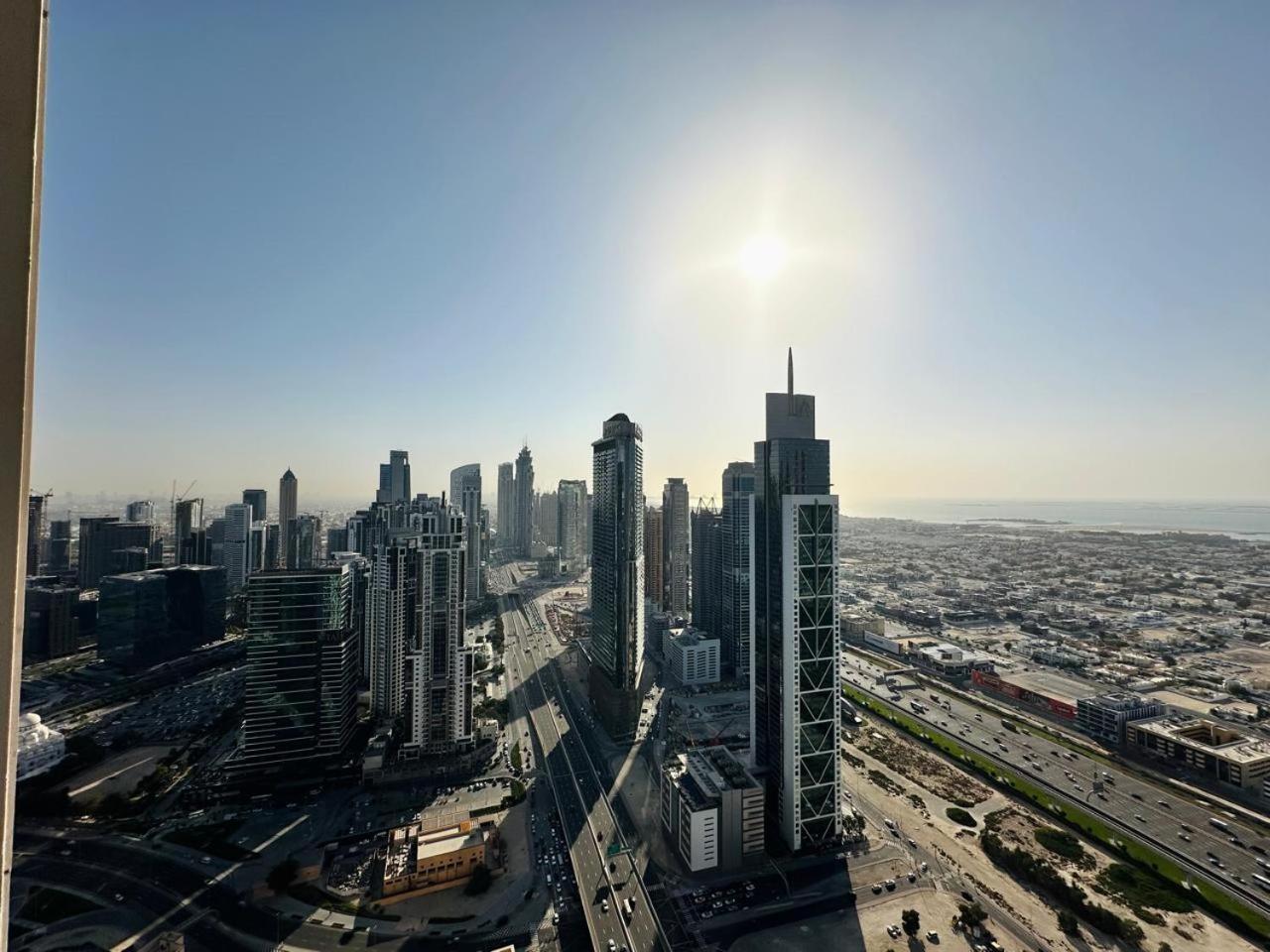 Your Away From Dubaï