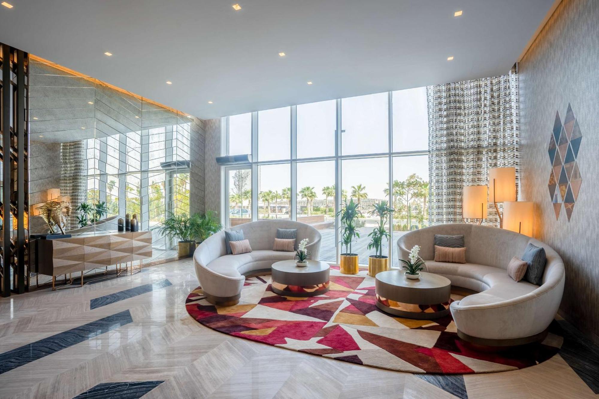 Radisson Damac Hills 4* Dubai
