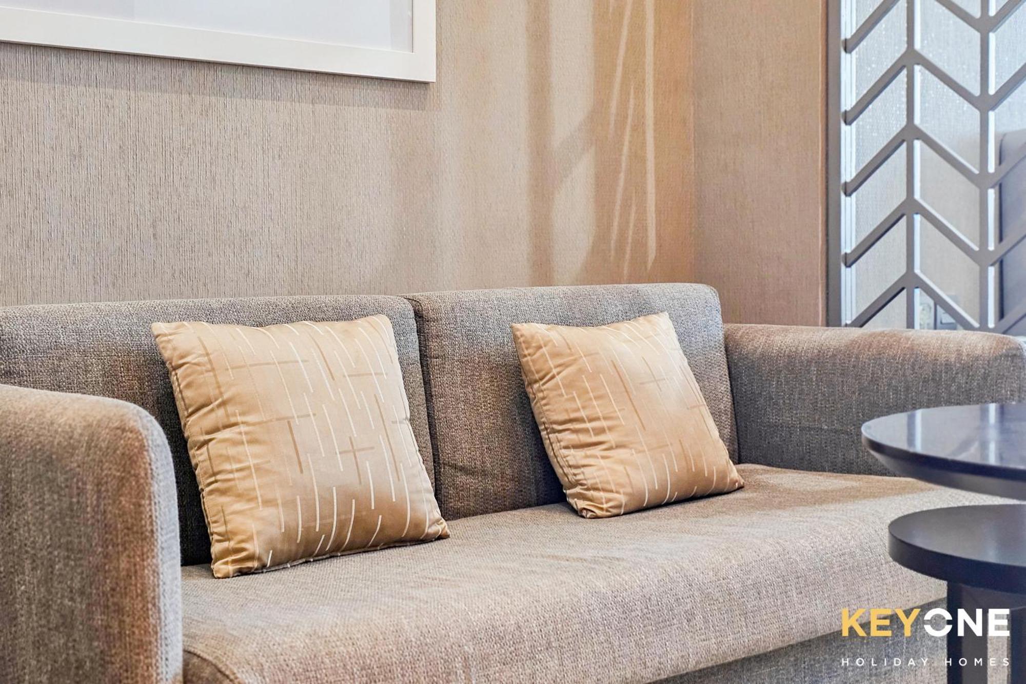 Sleek In Prive With Stunning Canal View Apartment *