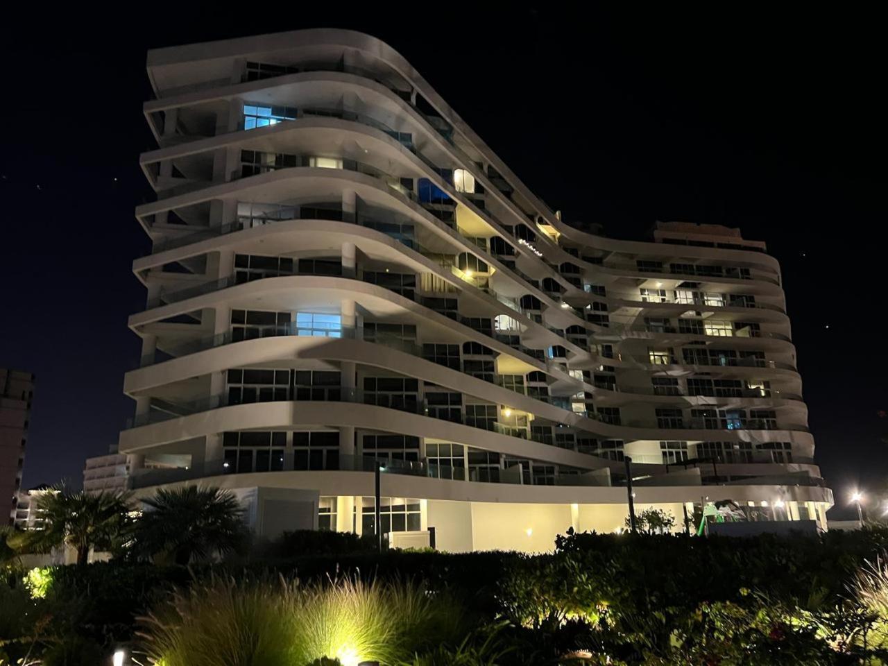 Cozy With Access In Palm Jumeirah Appartement