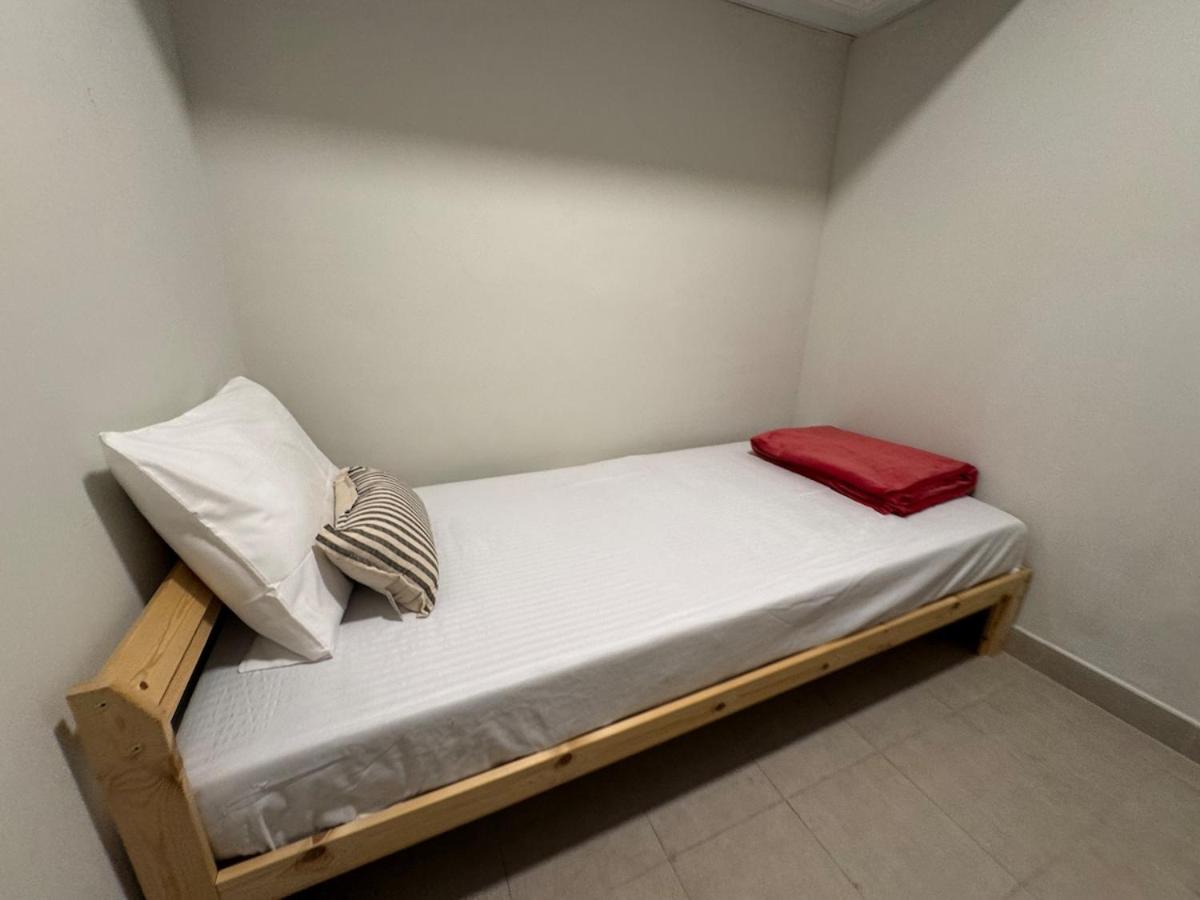 Ashri Luxe Apt, With Frame Only 5 Mins Downtown Near Metro Dubái