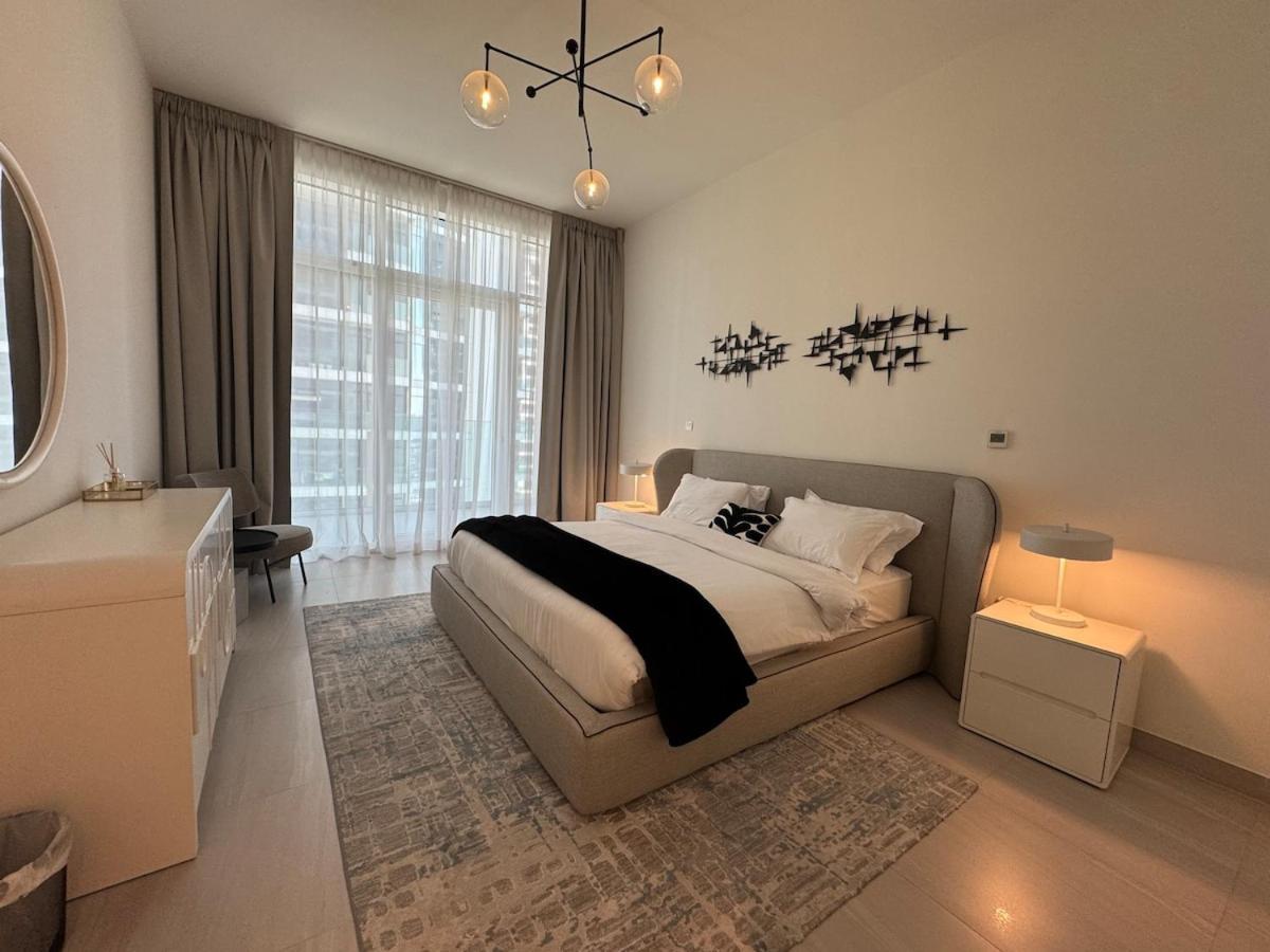 Ashri Luxe Apt, With Frame Only 5 Mins Downtown Near Metro Dubái