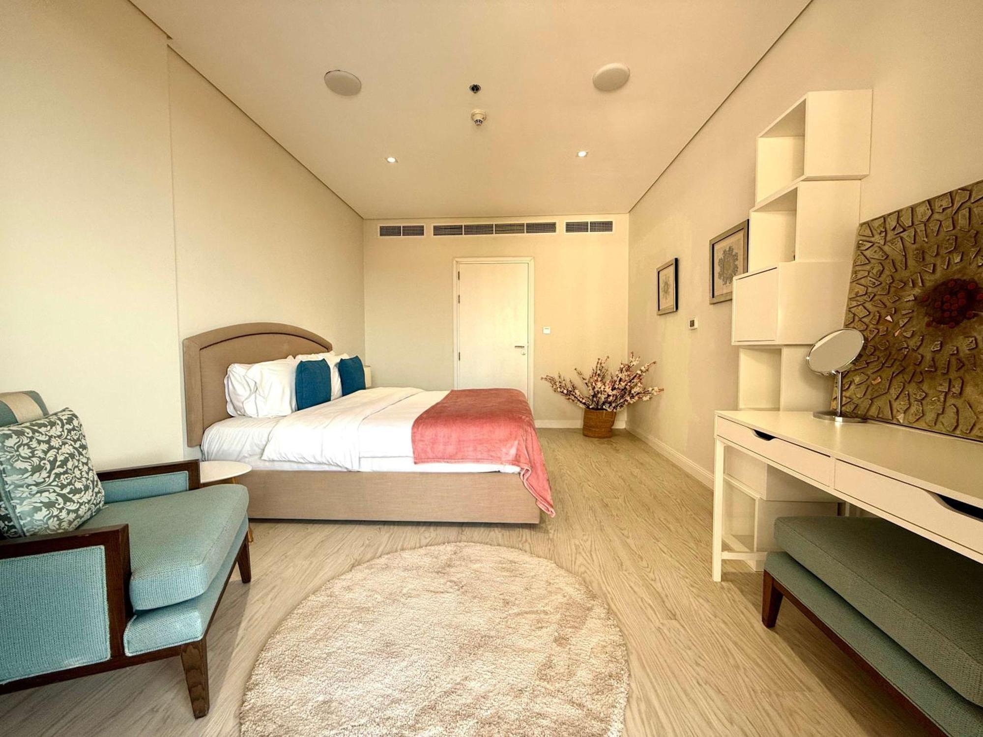 1br Sea & Atlantis View At 5-star *