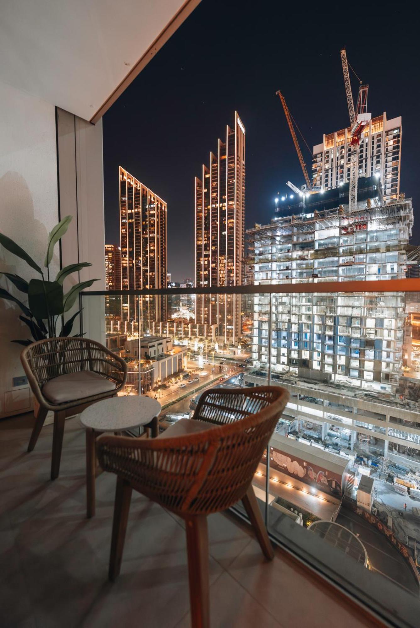 Luxury 1-bedroom In Downtown I Walk To Mall And Fountains Appartement Dubaï