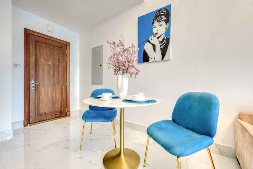 Downtown Beautiful 1bed With Outdoor Garden Dubaï