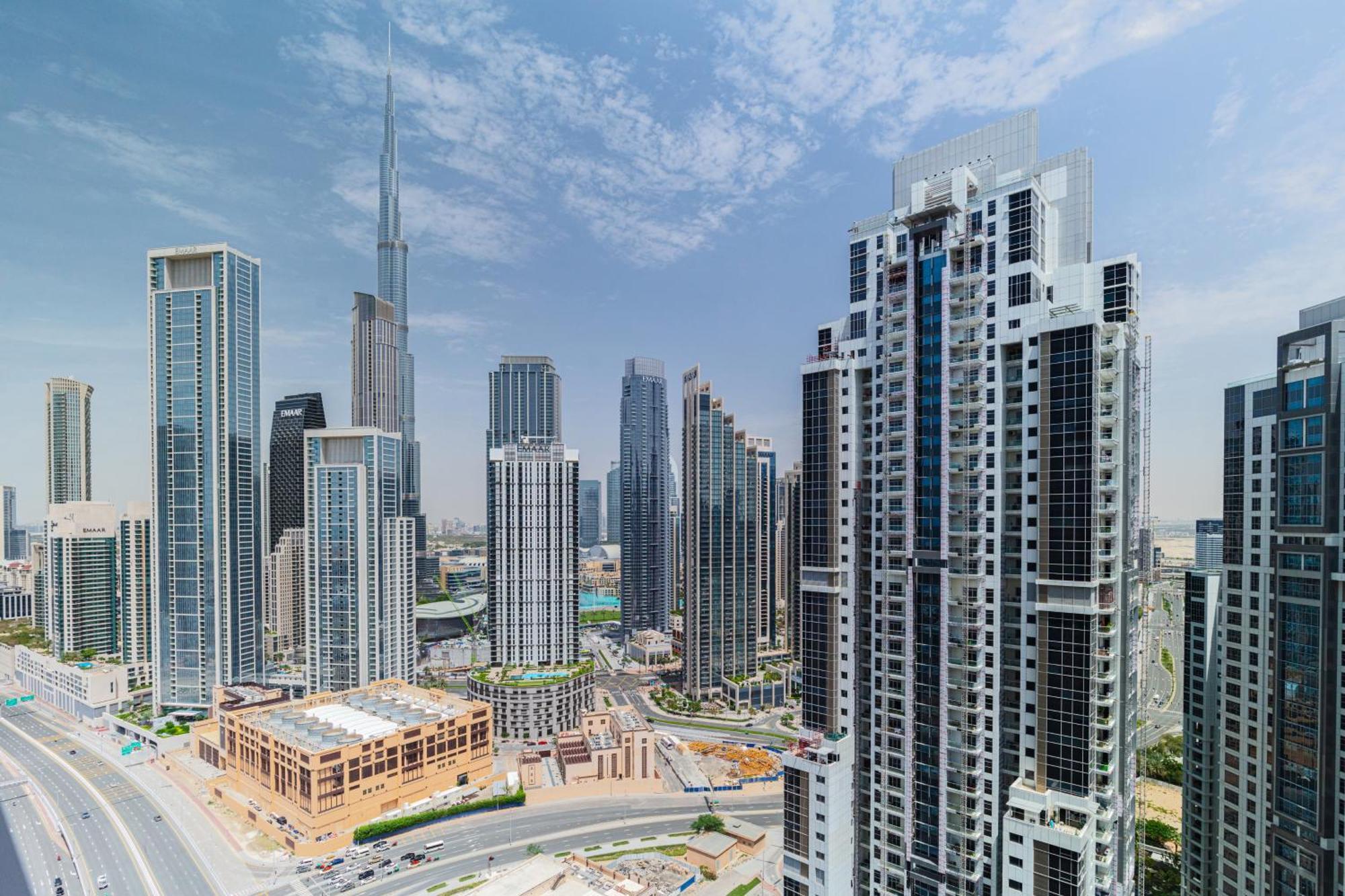 Unique 2br With Infinity Pool View On Burj Khalifa Lejlighed