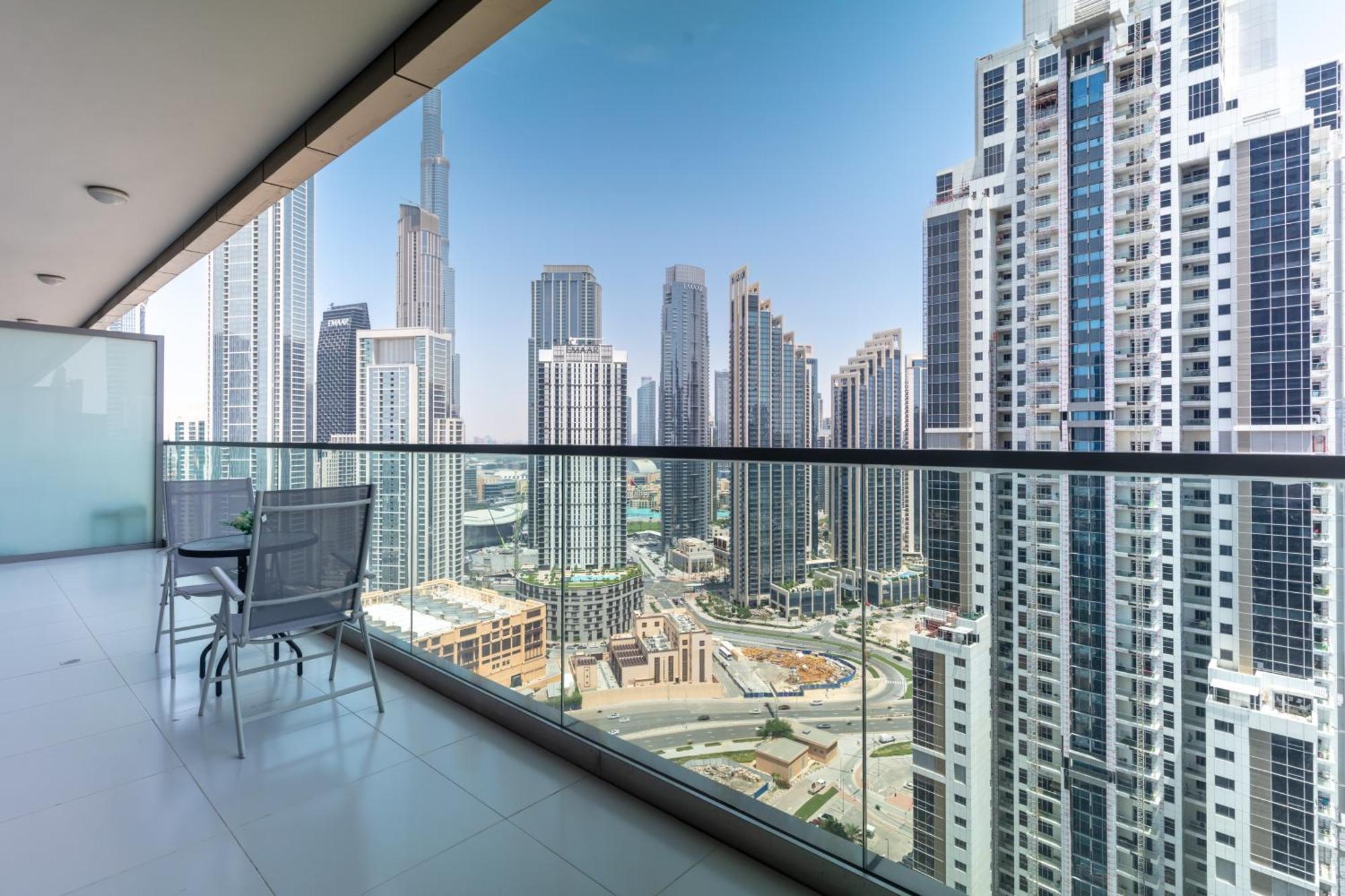 Unique 2br With Infinity Pool View On Burj Khalifa Lejlighed