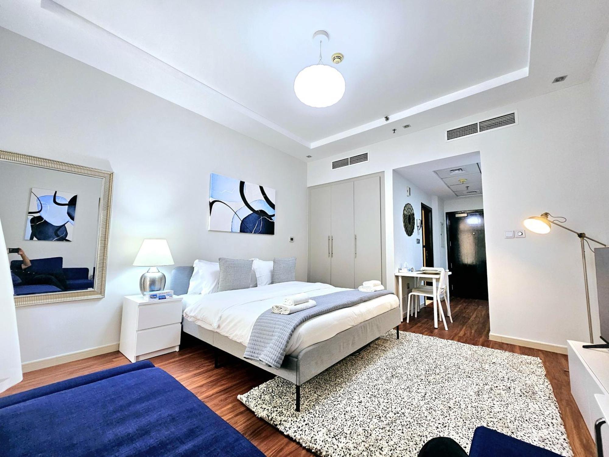 Sunrise Homes - Stylish Nearby Jbr Appartement Dubaï