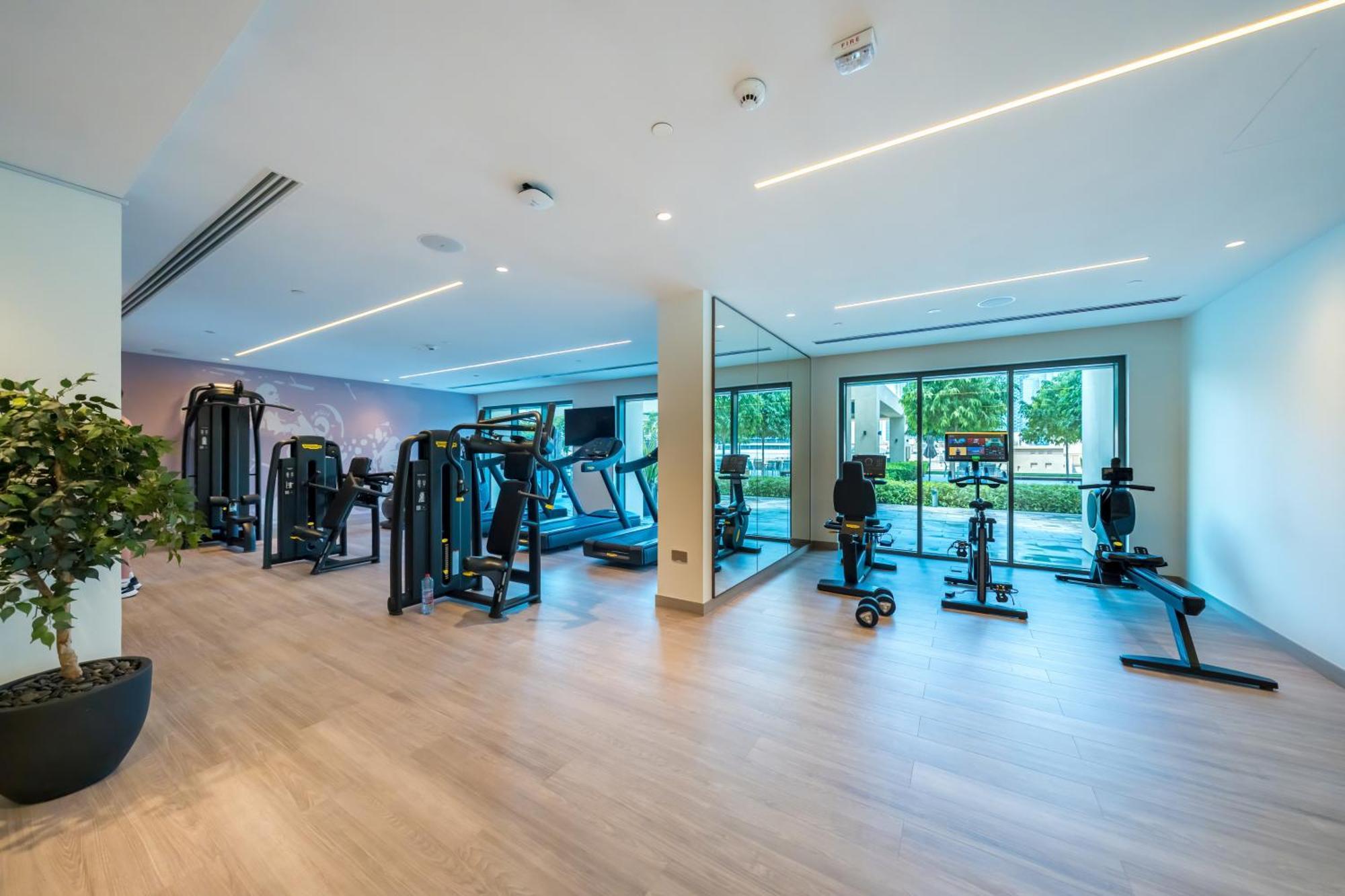 2bdr Led Side Burj Khalifa Views Opposite Mall * Dubai