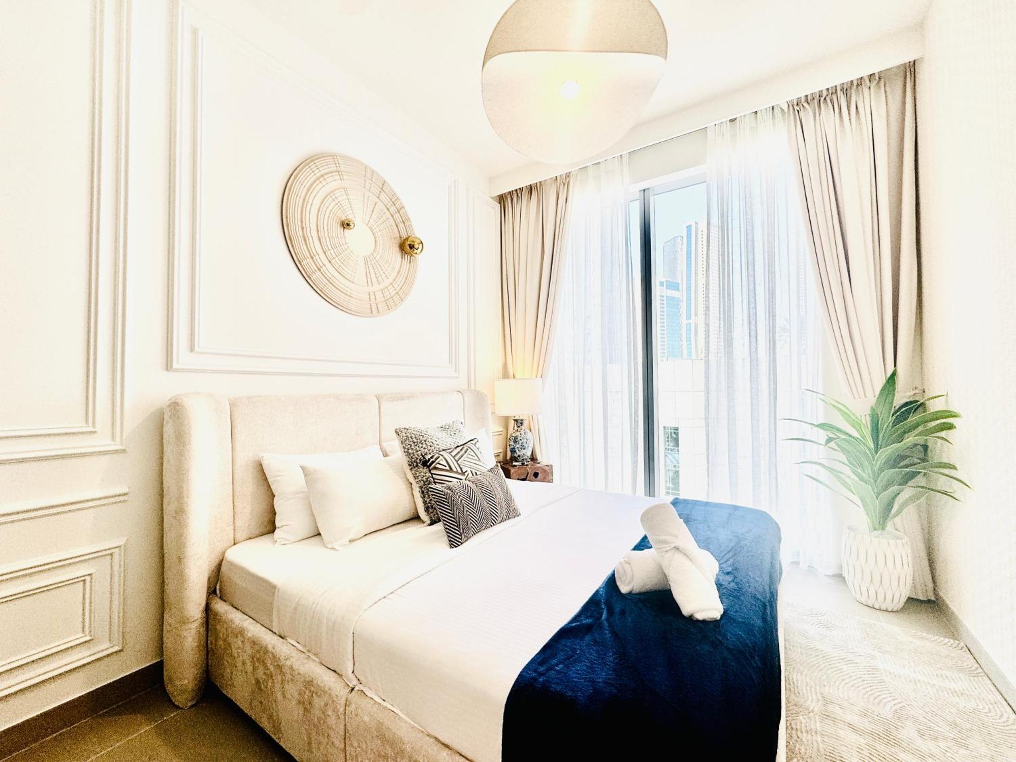 Venduras Homes - Tower, Downtown Dubai, Burj Views * Dubai