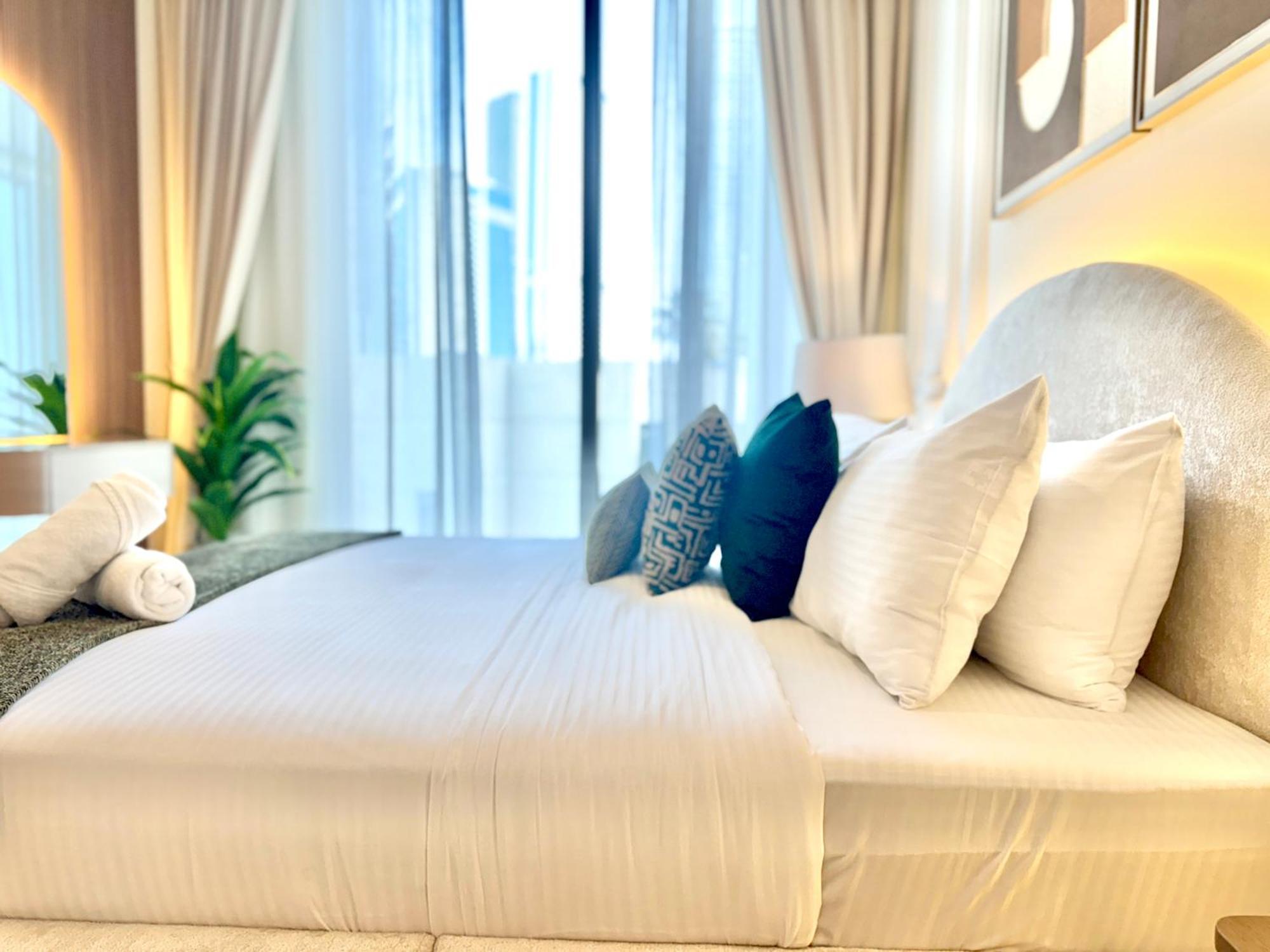Venduras Homes - Tower, Downtown Dubai, Burj Views *