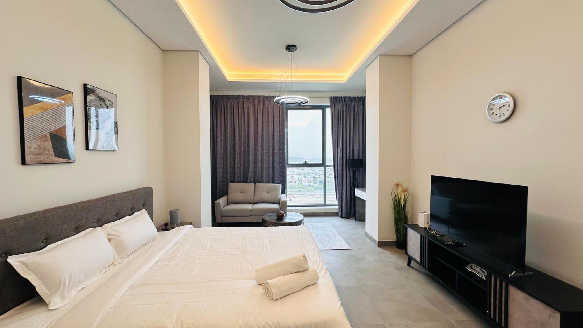 Hotel Upscale At Oval Tower Near Downtown With Balcony And Parking By Belvilla Dubái
