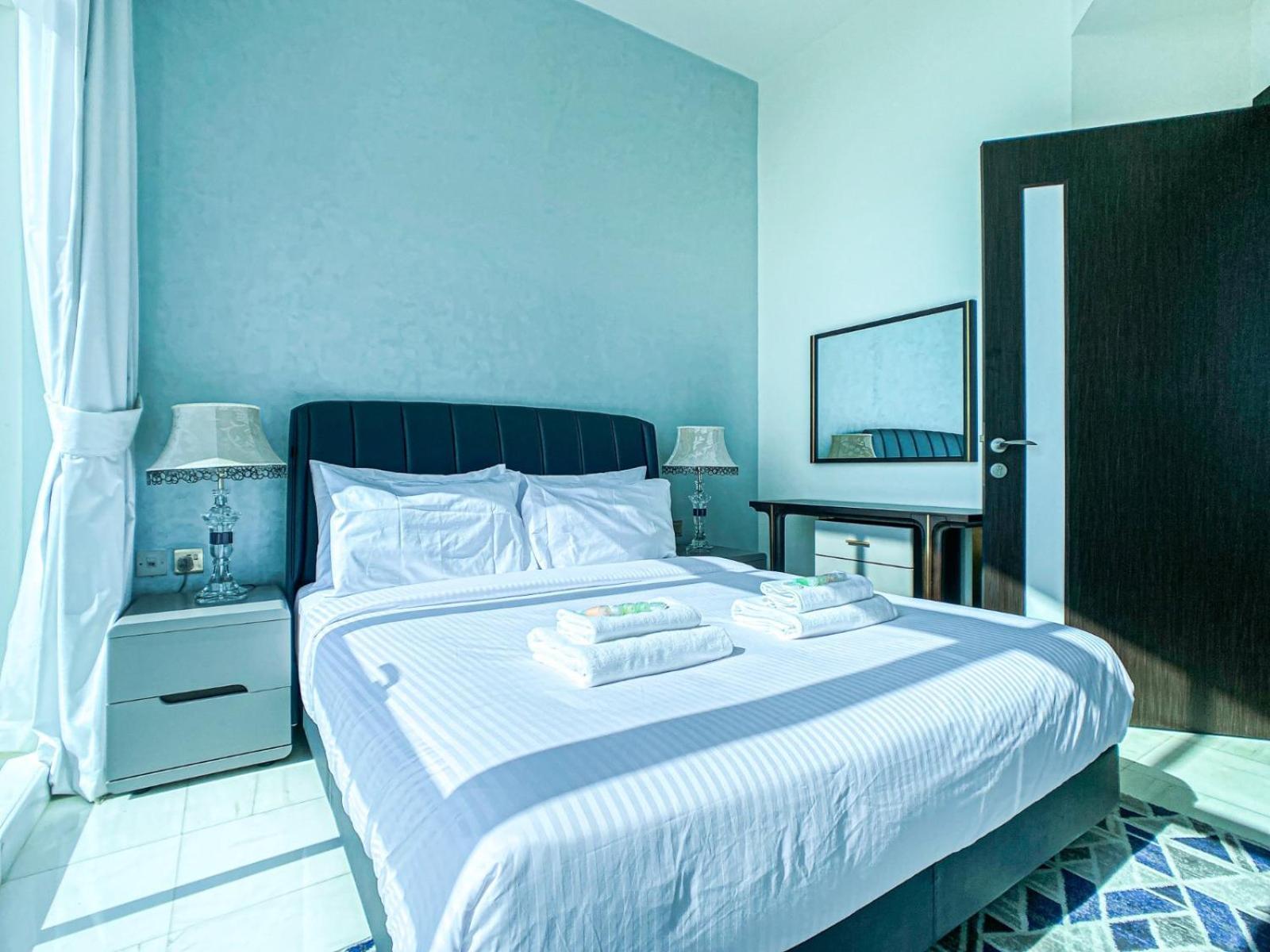 Chic Urban Escape 1br In Bayz By Danube-18 Appartement *