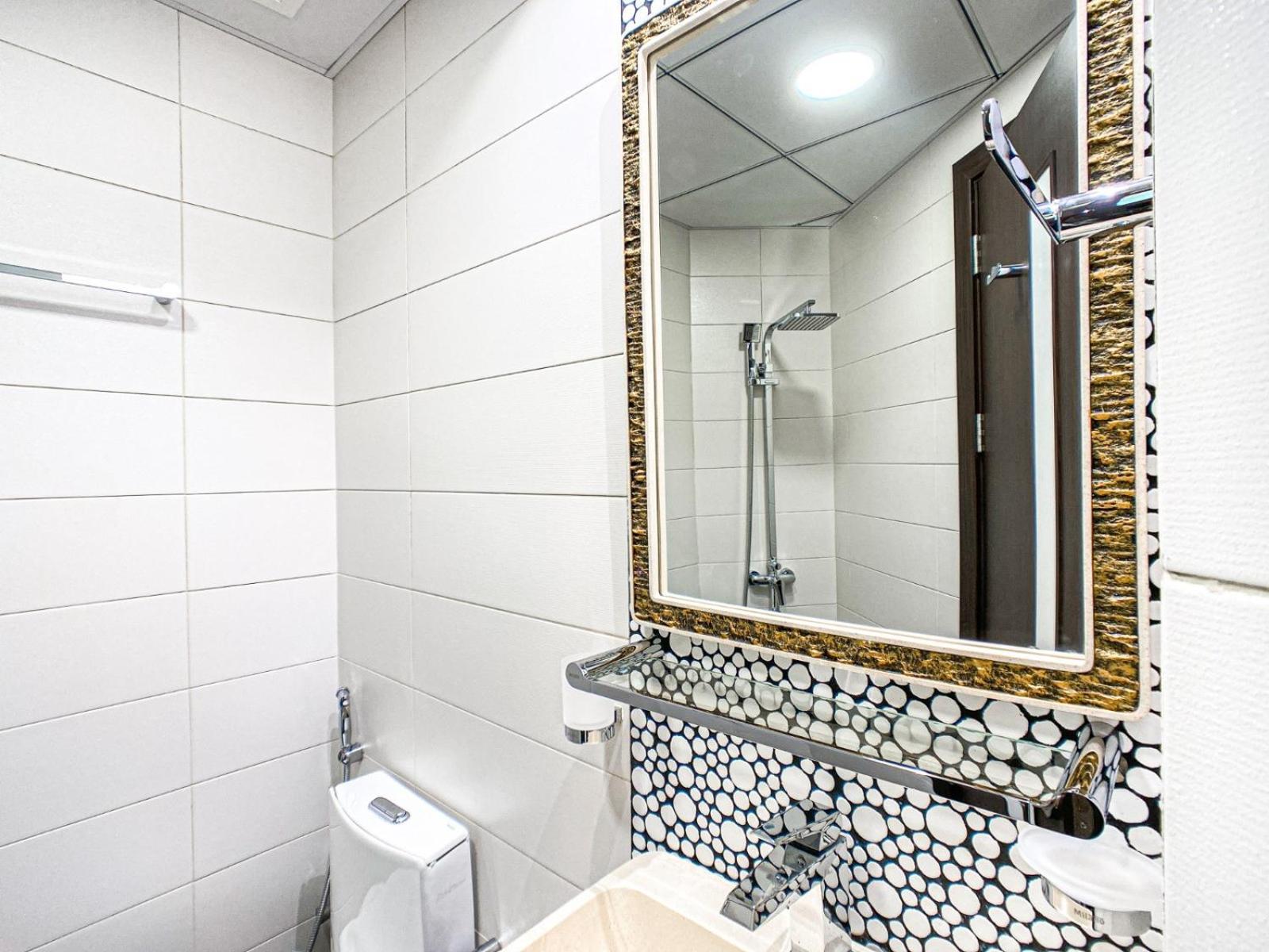 Appartement Chic Urban Escape 1br In Bayz By Danube-18 *