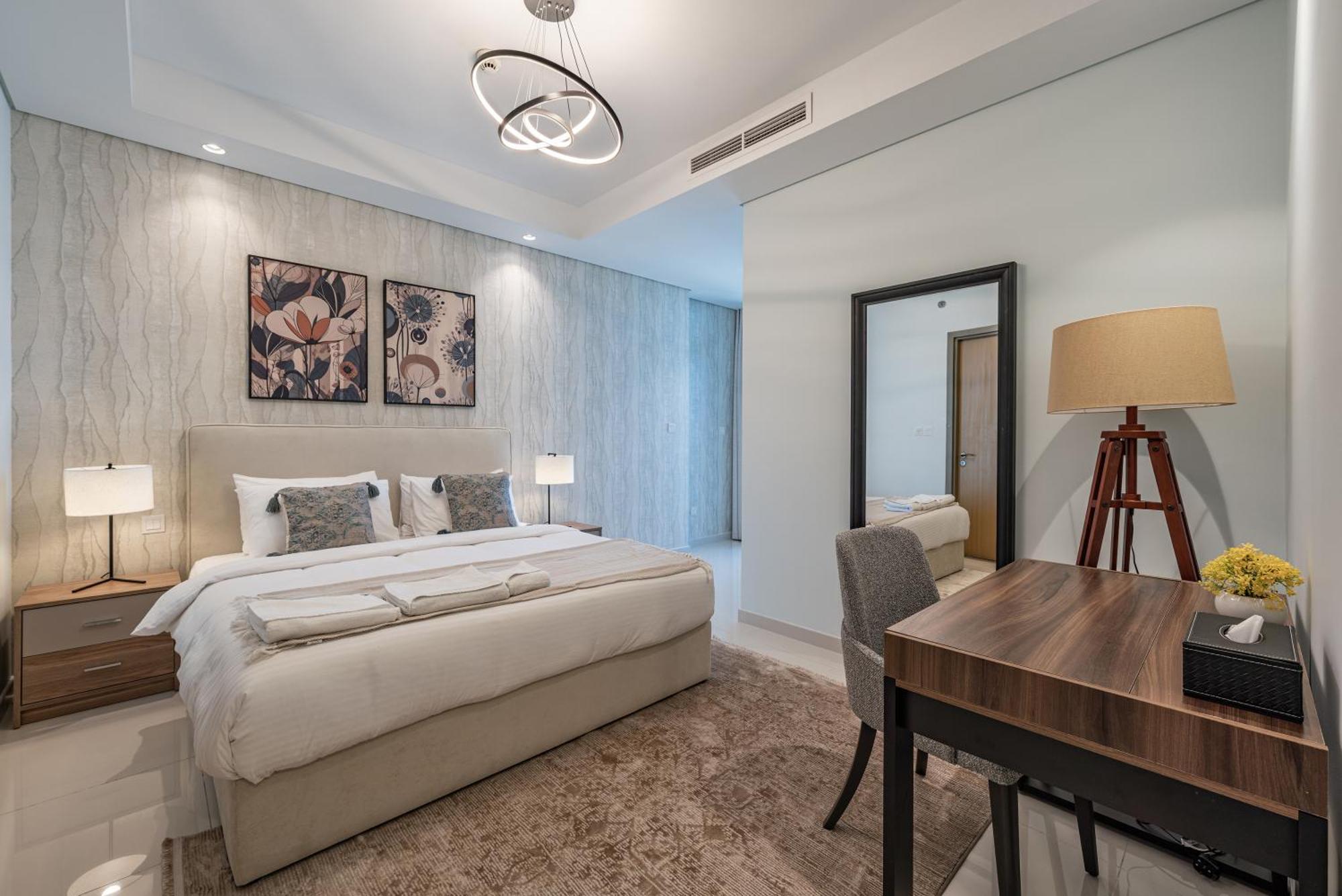 3 Bedroom - Pool Access - 7 Mins To Mall - Sun Set View Dubaï