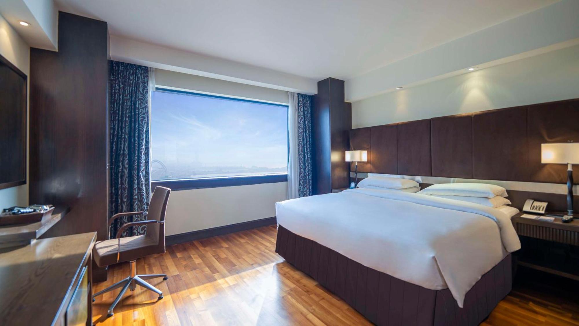 Hyatt Regency - Corniche Dubái
