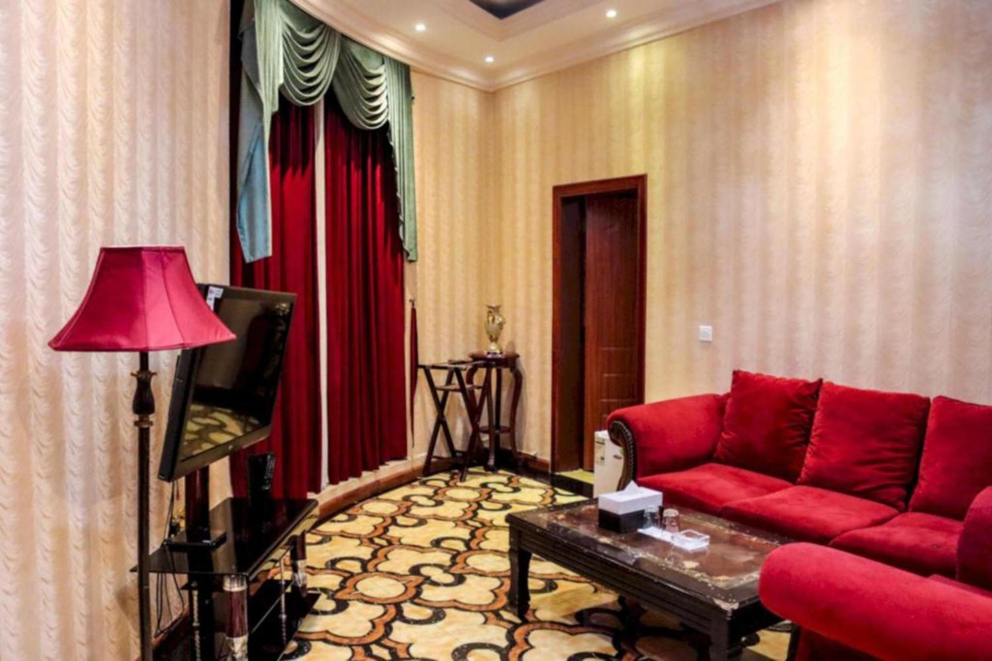 Phoenix Hotel 3*