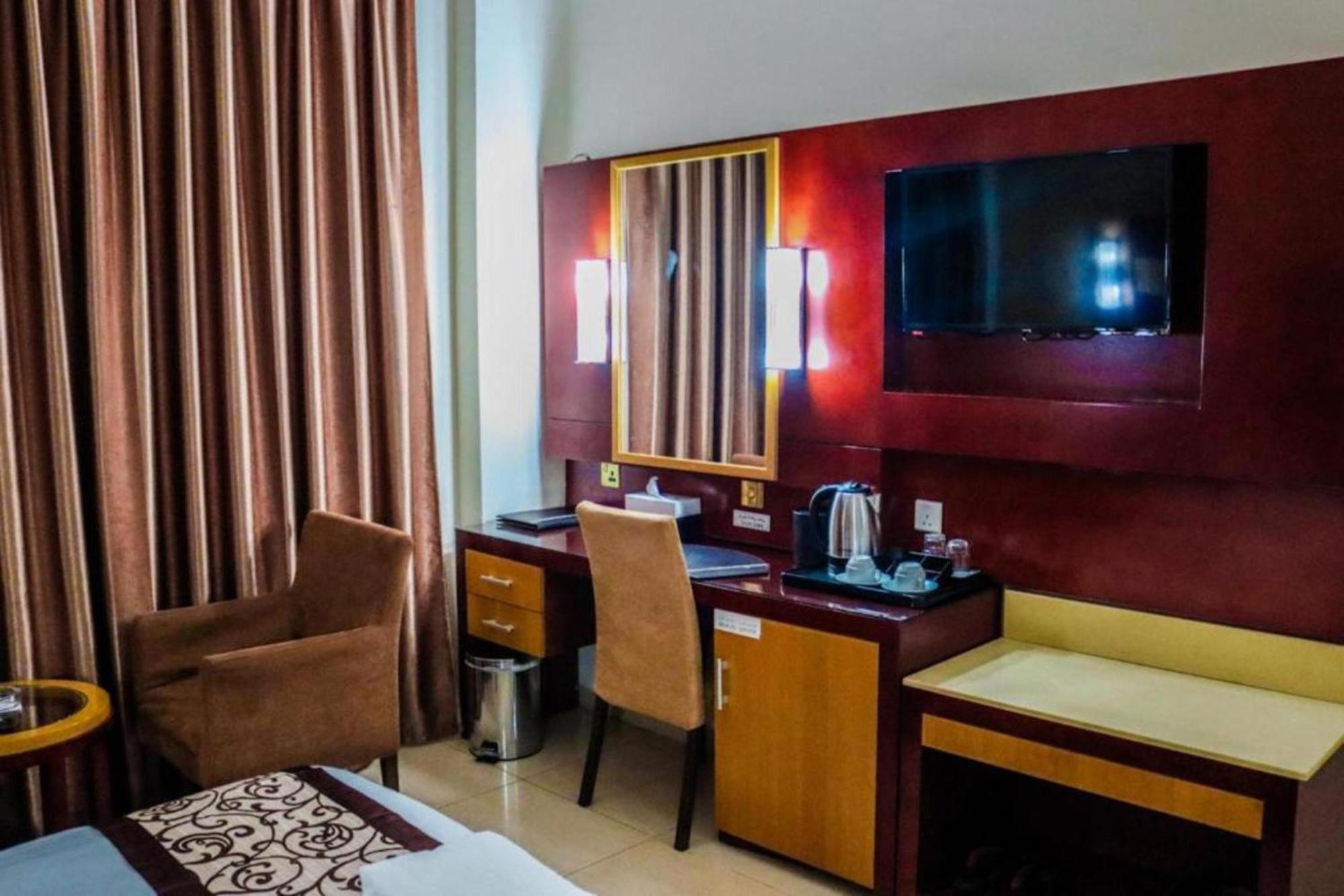 Phoenix Hotel