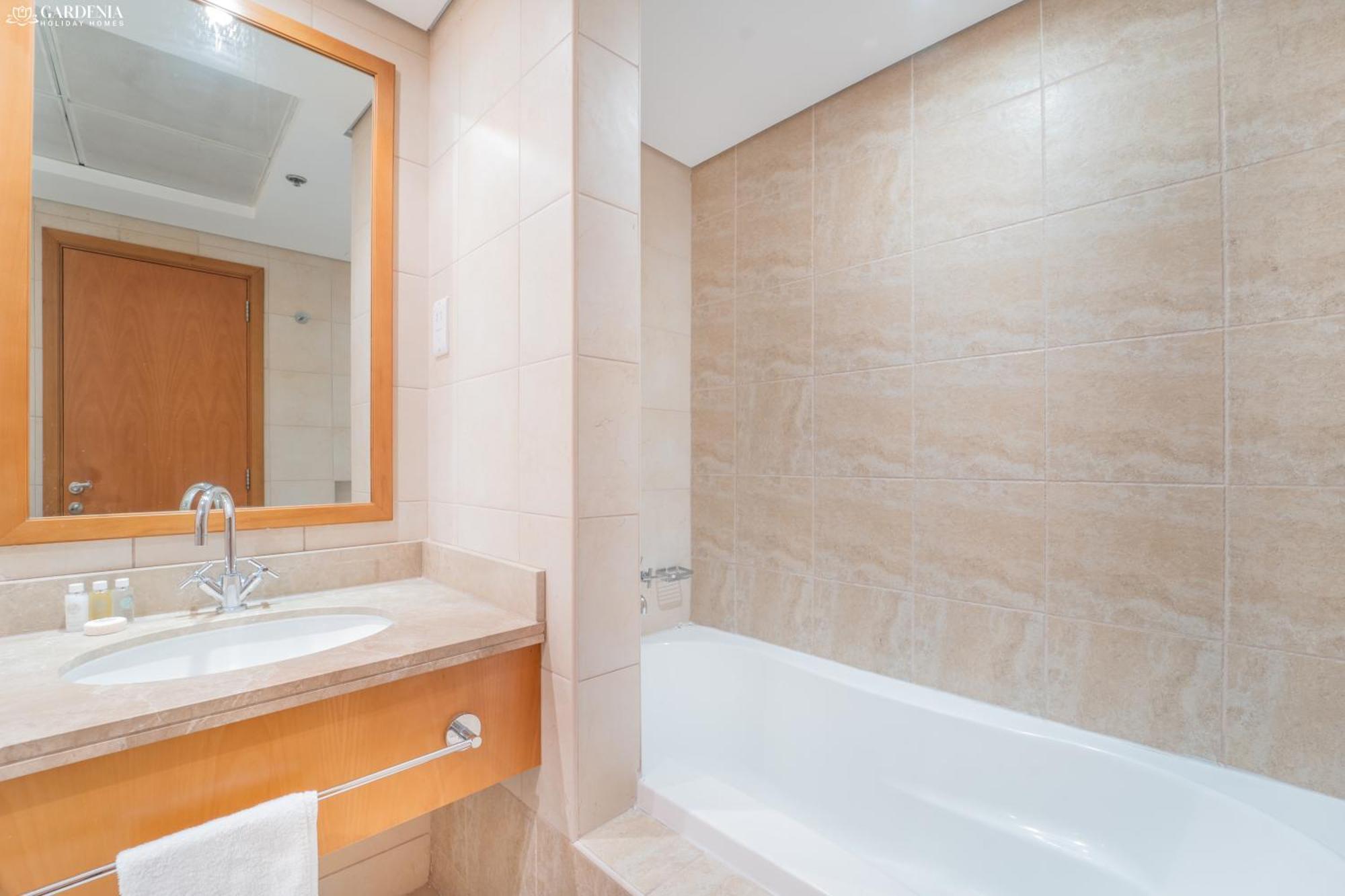 Jbr - Al Fattan Marine 5 Star Residences, Panoramic Sea View By Gardenia