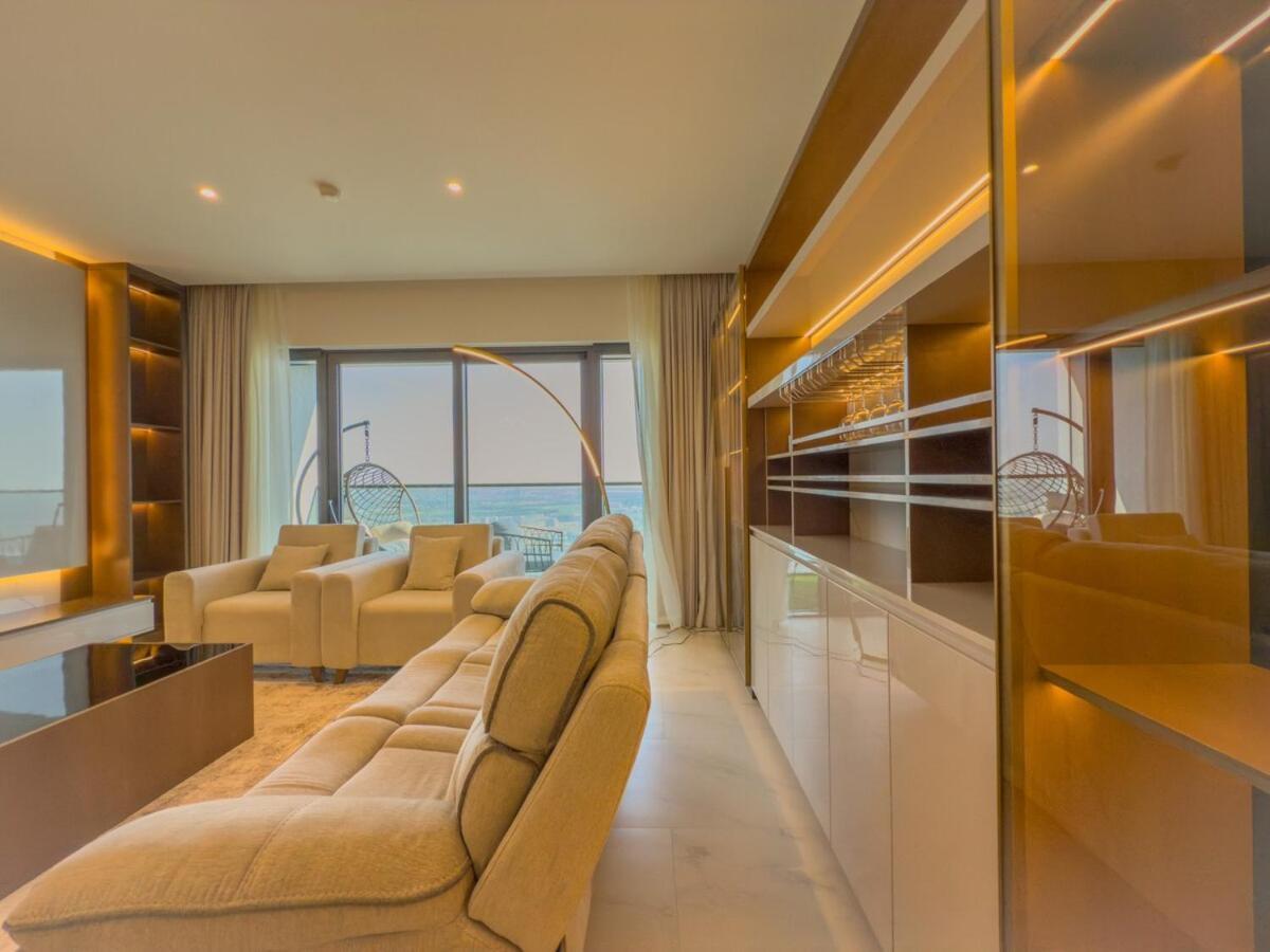 Elegant 2-br With Modern Comfort Apartamento Dubái