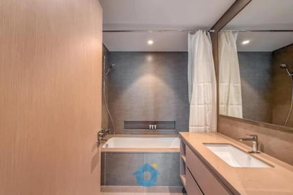 Likehome - Classic Two Bedroom With Burj Khalifa View * Dubaï
