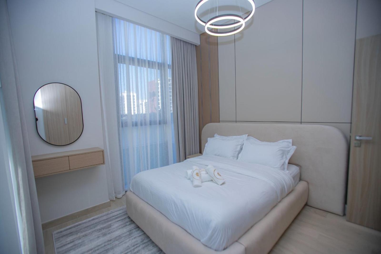 Appartement 3bhk Located In Azizi Riviera *