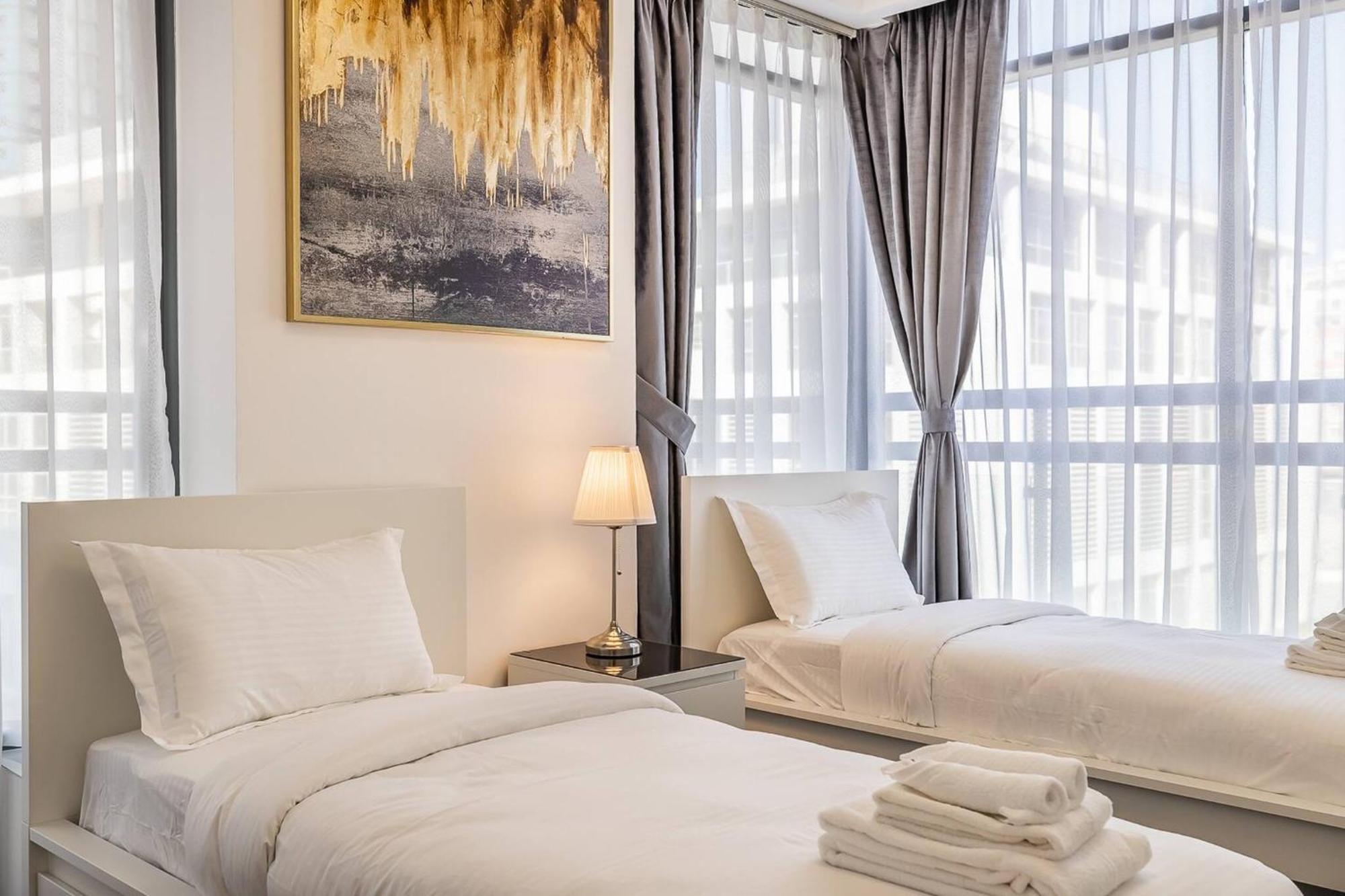 Spacious 2 Bedroom - J8 - Al Sufouh * Dubái