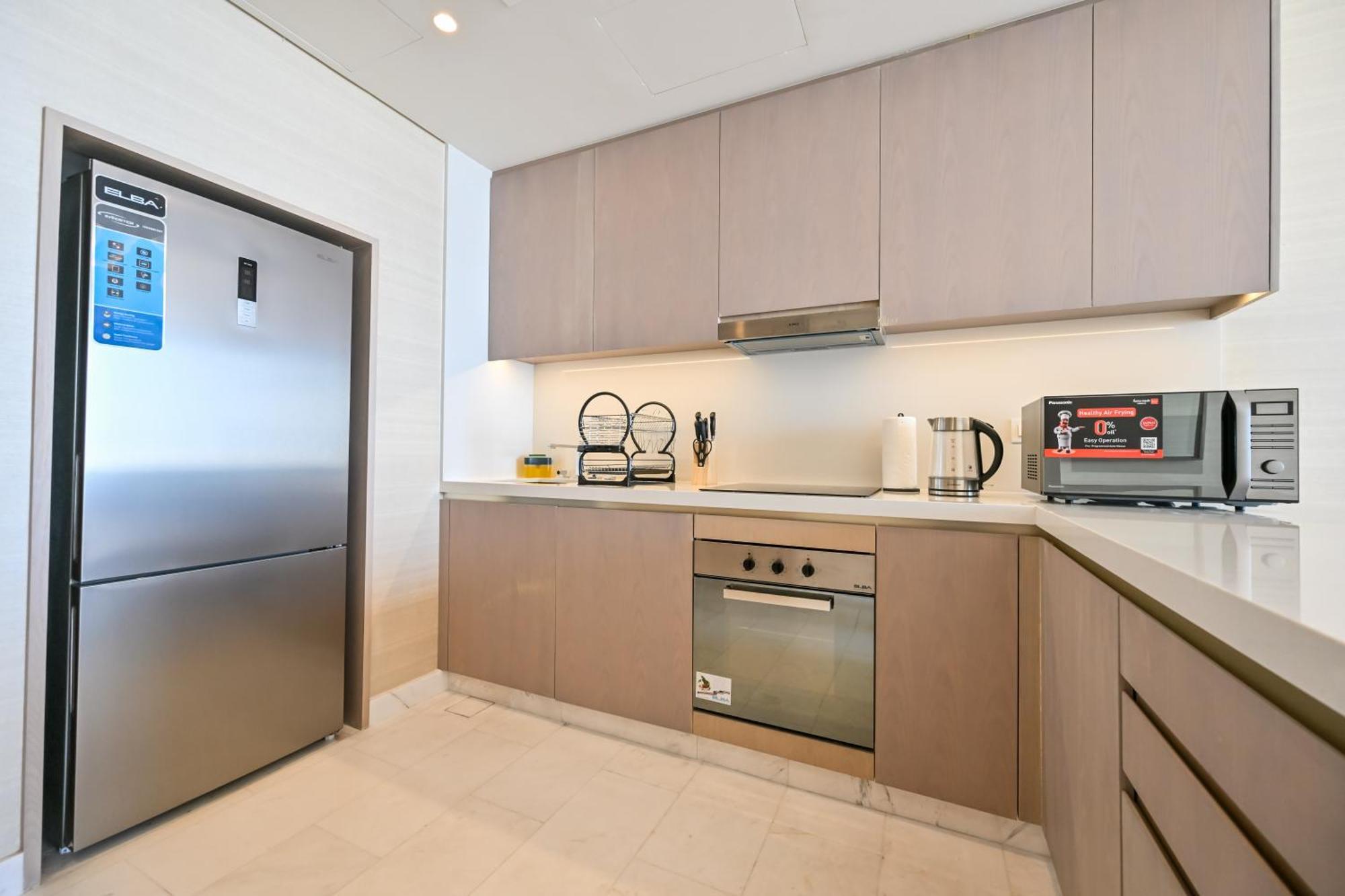 Stylish 1-br Retreat With Sweeping Views In Palm Tower Apartamento Dubai