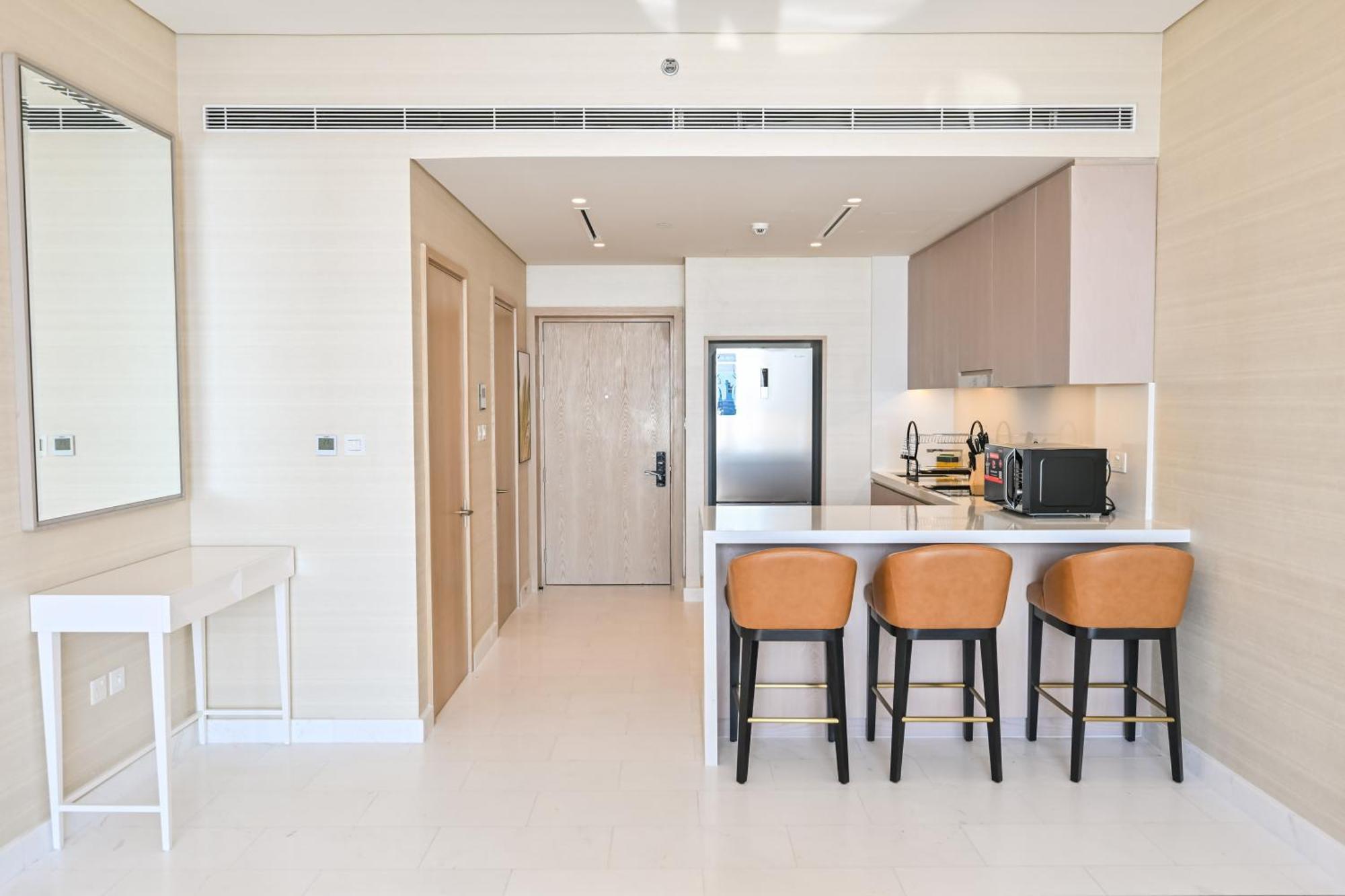 Stylish 1-br Retreat With Sweeping Views In Palm Tower Apartamento *