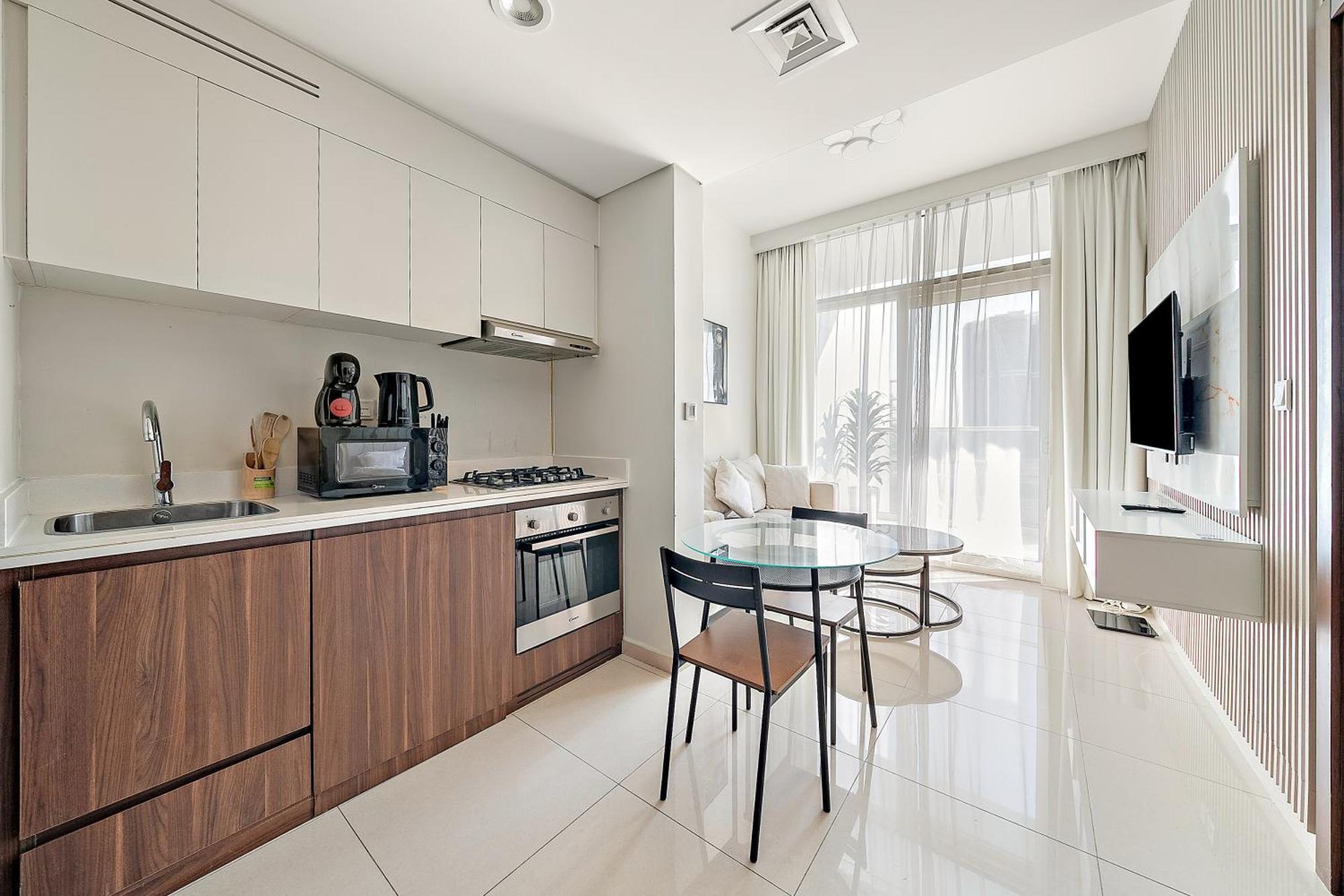 Beautiful Canal View 1-bedroom In The Heart Of Business Bay Apartamento *