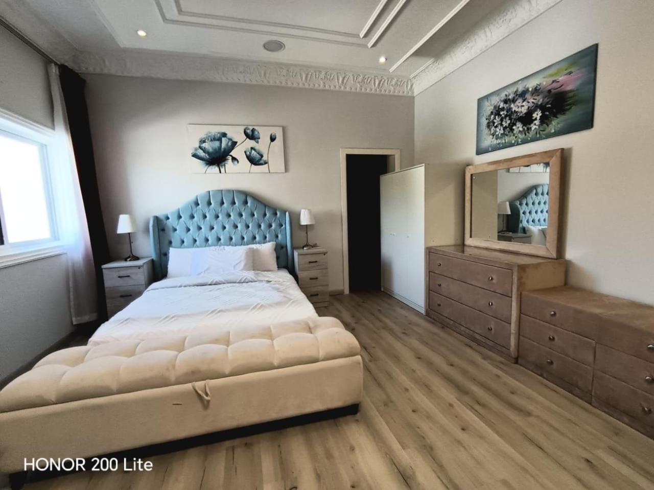 Maison d'hôtes Cozy And Vibrant In Al Wasl #3 *