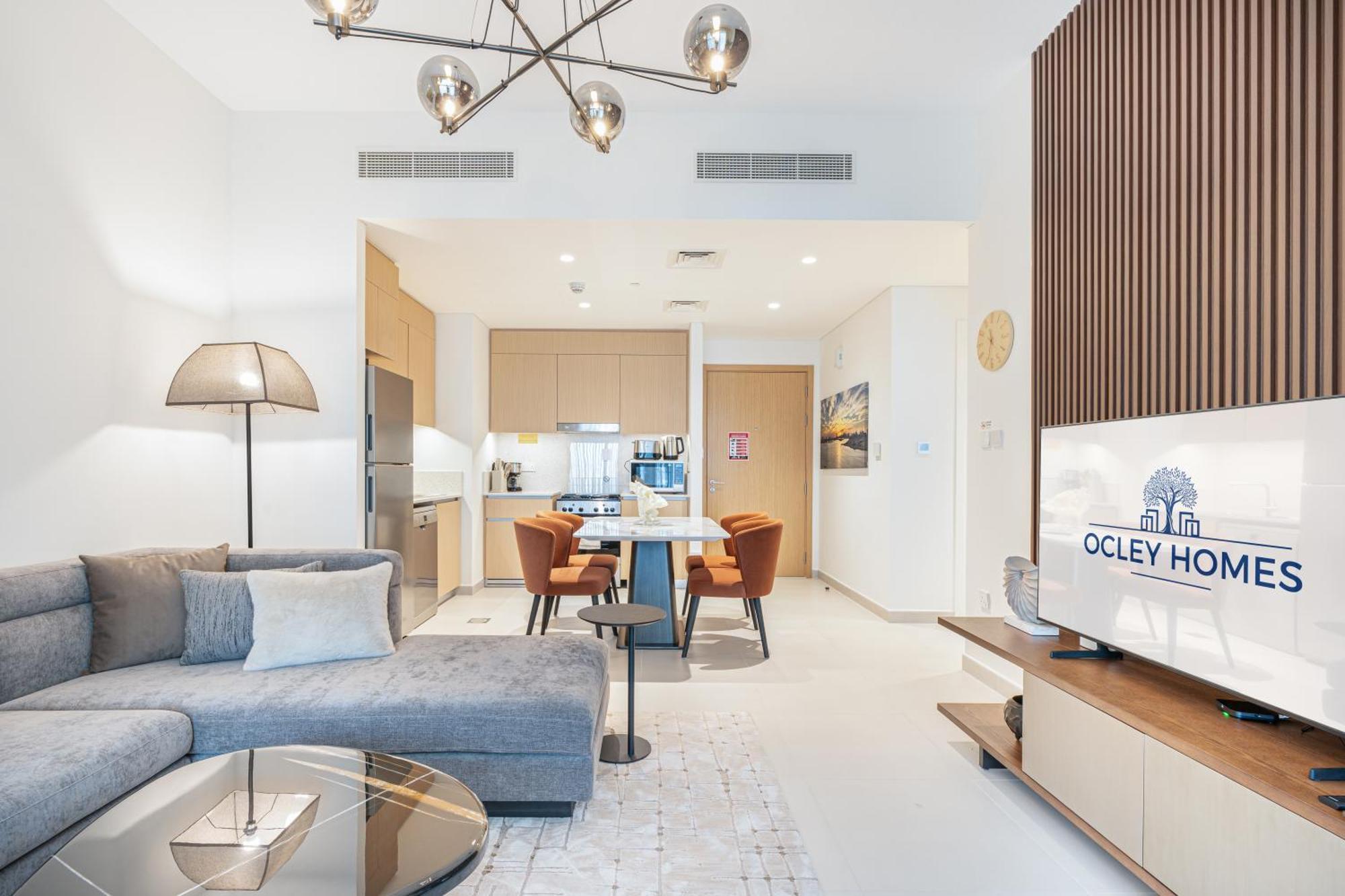 Chic Bright In Creek With Lagoon Access Apartamento