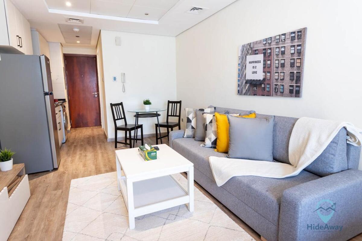 Views Stunning L 1 Min Walk To Metro * Dubaï