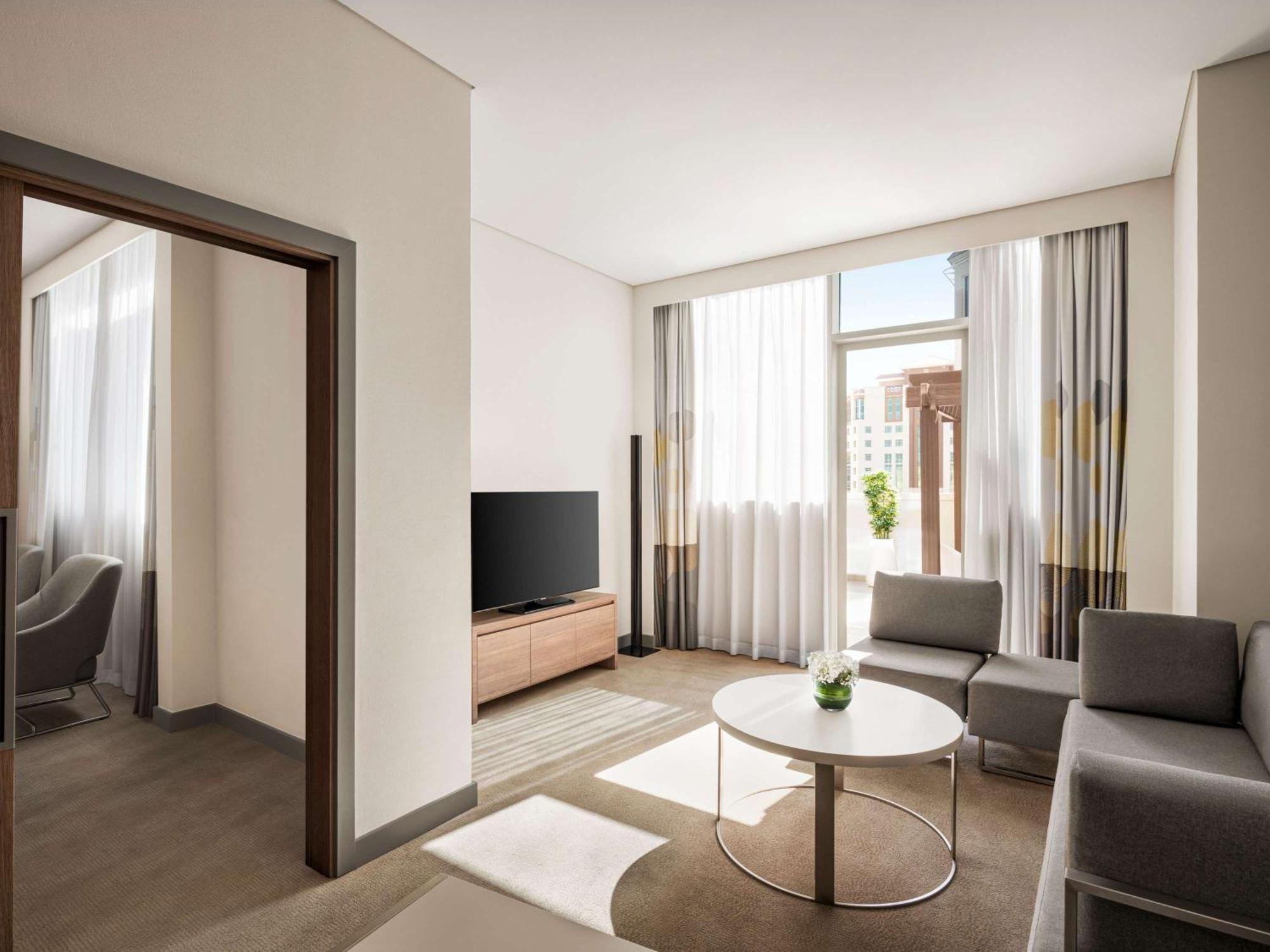 Hotel Novotel Bur - Healthcare Dubai