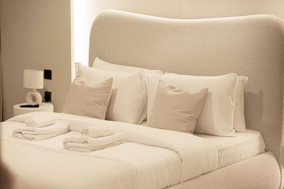 Iconic 2br With Burj Khalifa And Fountain Views - Next To Opera And Near Mall *
