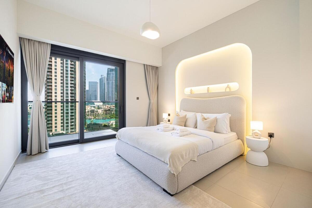 Iconic 2br With Burj Khalifa And Fountain Views - Next To Opera And Near Mall Dubái