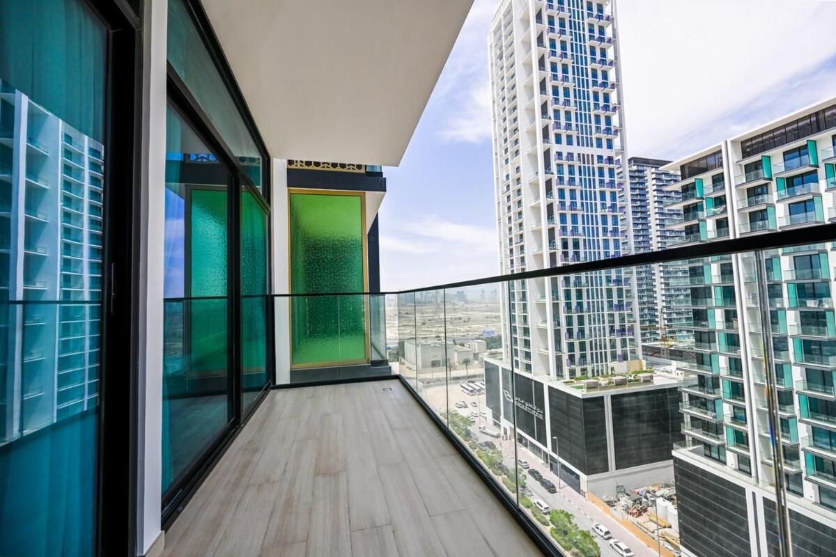Stunning 1 Bdr Luxury At Jvc Apartemen