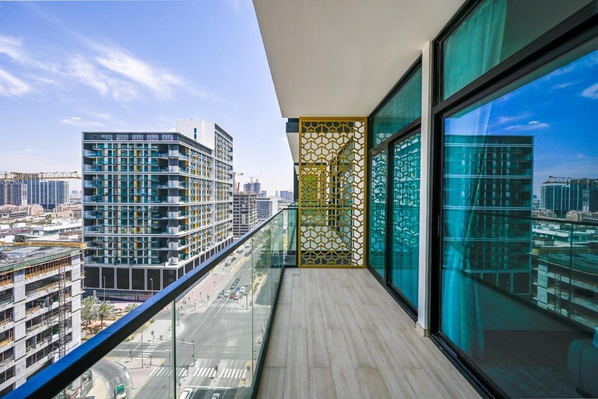 Stunning 1 Bdr Luxury At Jvc Apartemen Dubai