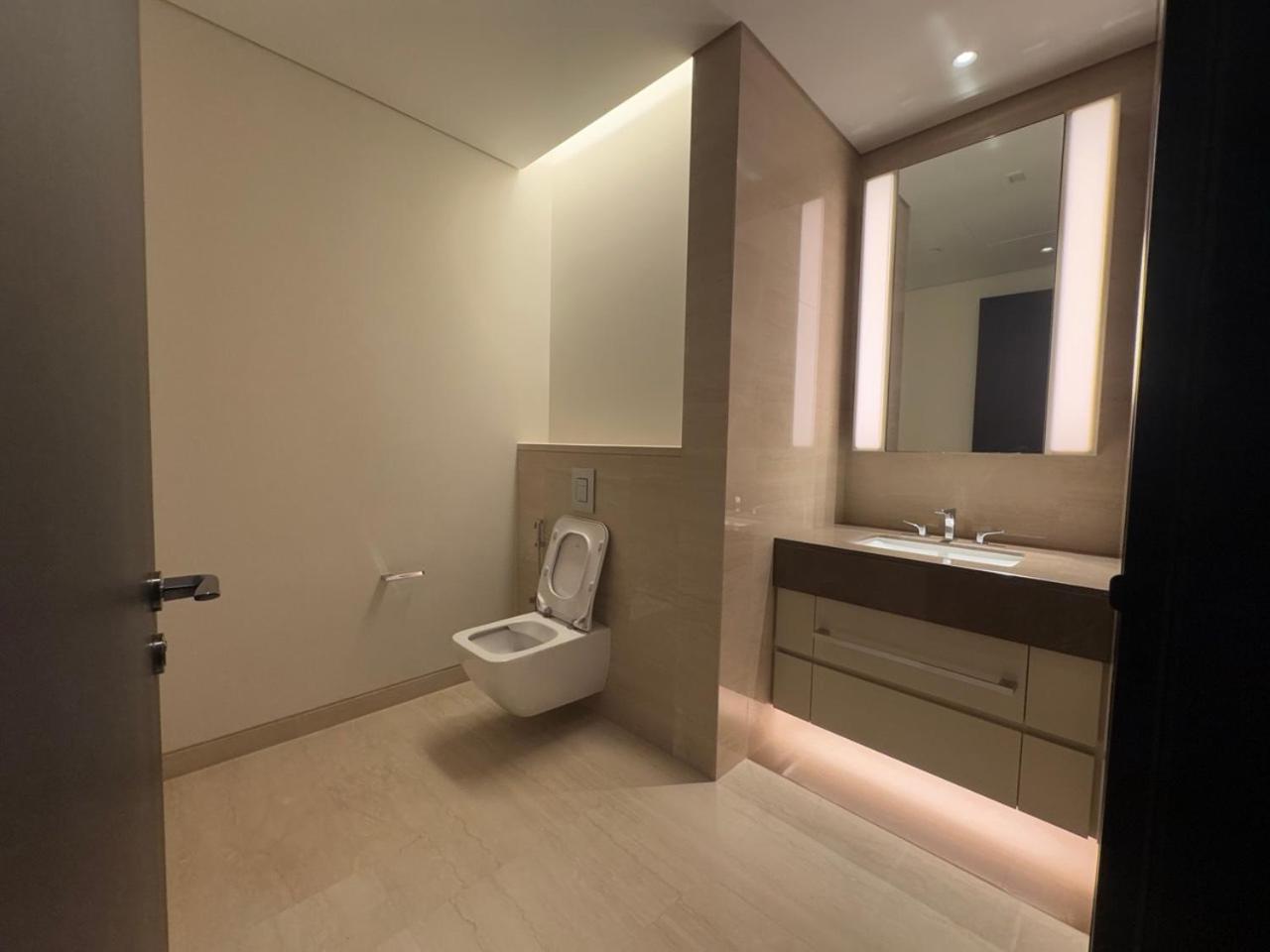 Ultra Luxury Penthouse At Il Primo Apartemen *